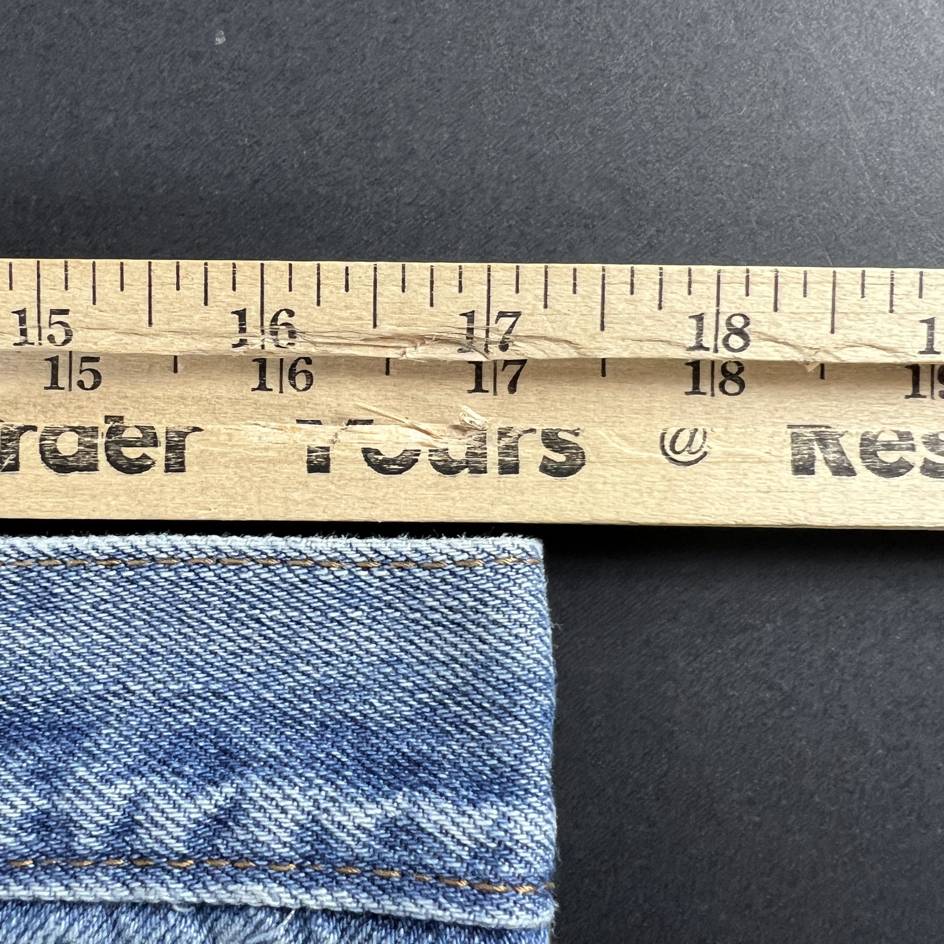 Levi's × Vintage Y2K Levi's Jeans 560 Loose Tapered Blue Faded Cotton Denim Size US 34 / EU 50 - 24 Thumbnail