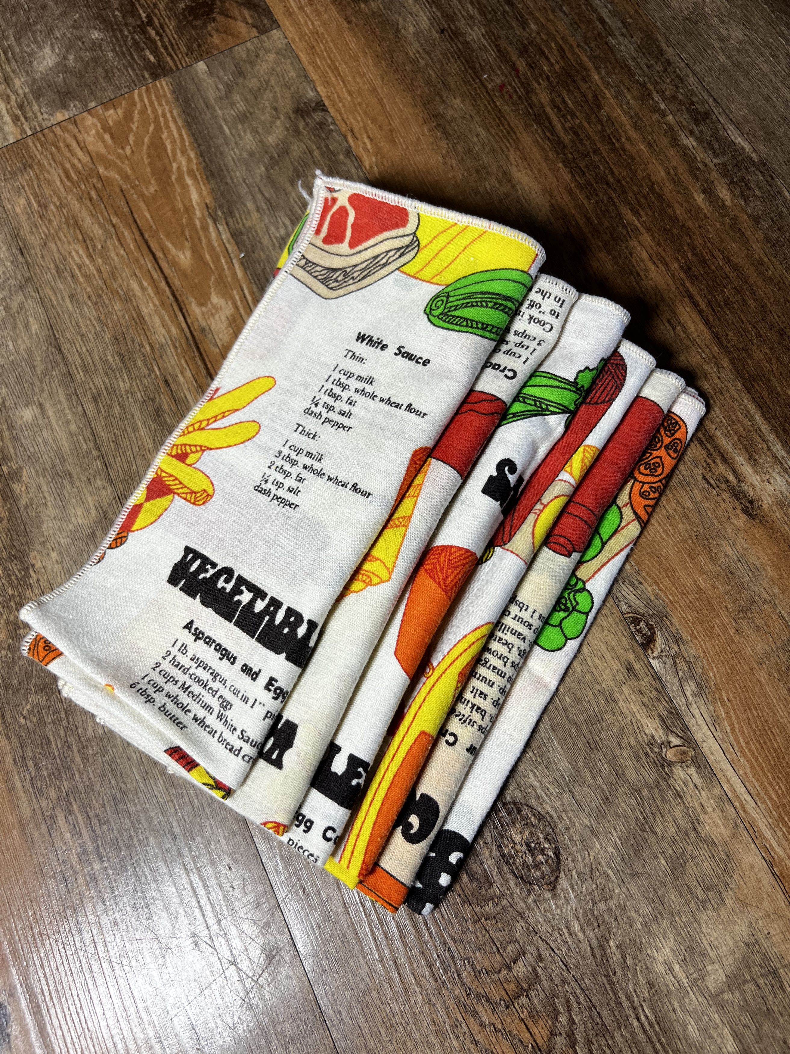 Other × Vintage Vintage 1960's-1970's Kitschy Recipe Tea Towels Set of 6 Size ONE SIZE - 1 Thumbnail