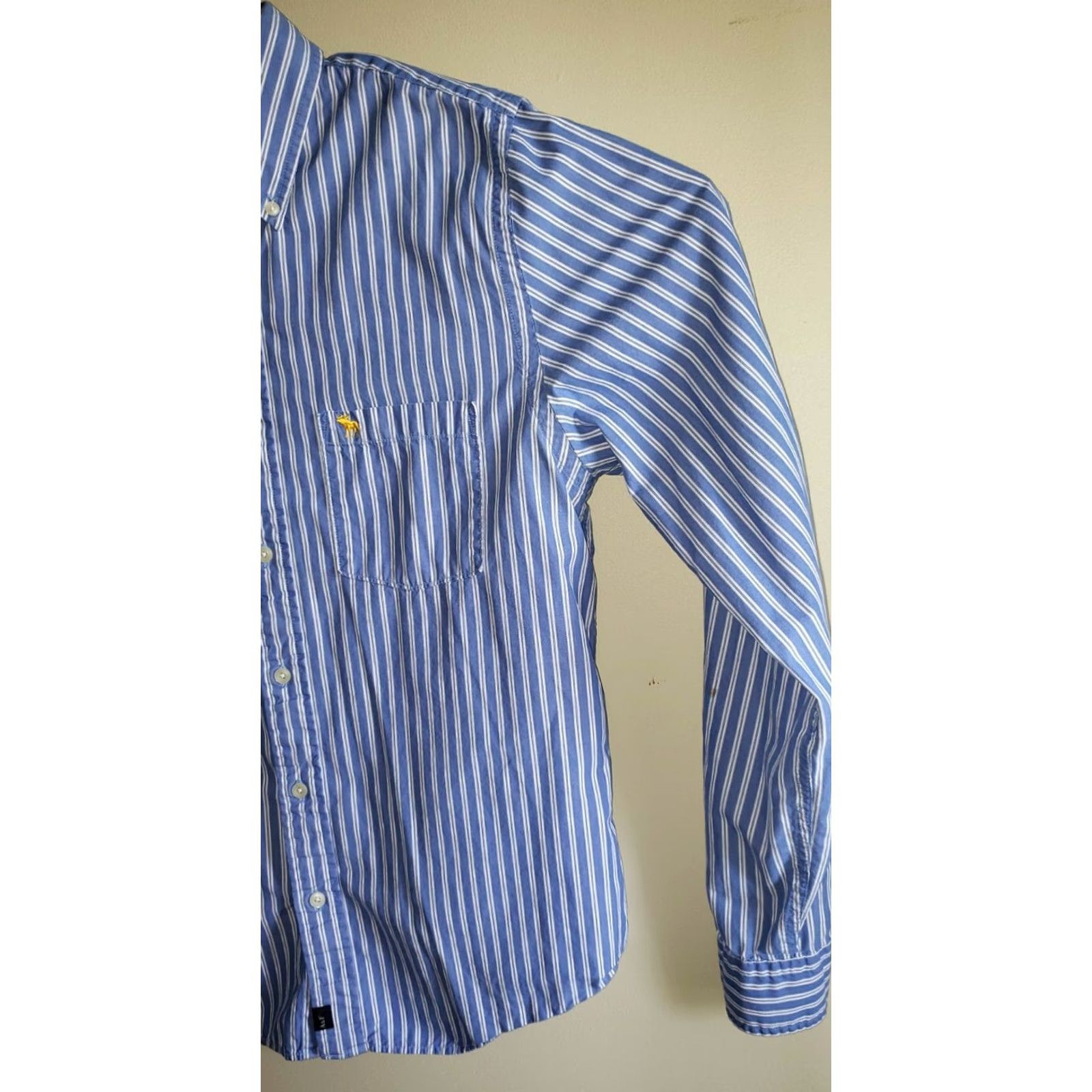 Abercrombie & Fitch Abercrombie & Fitch Shirt Men XL Blue/White Vertical Stripe Long Sleeve Button-Up Shirt Size XL Size US XL / EU 56 / 4 - 5 Thumbnail