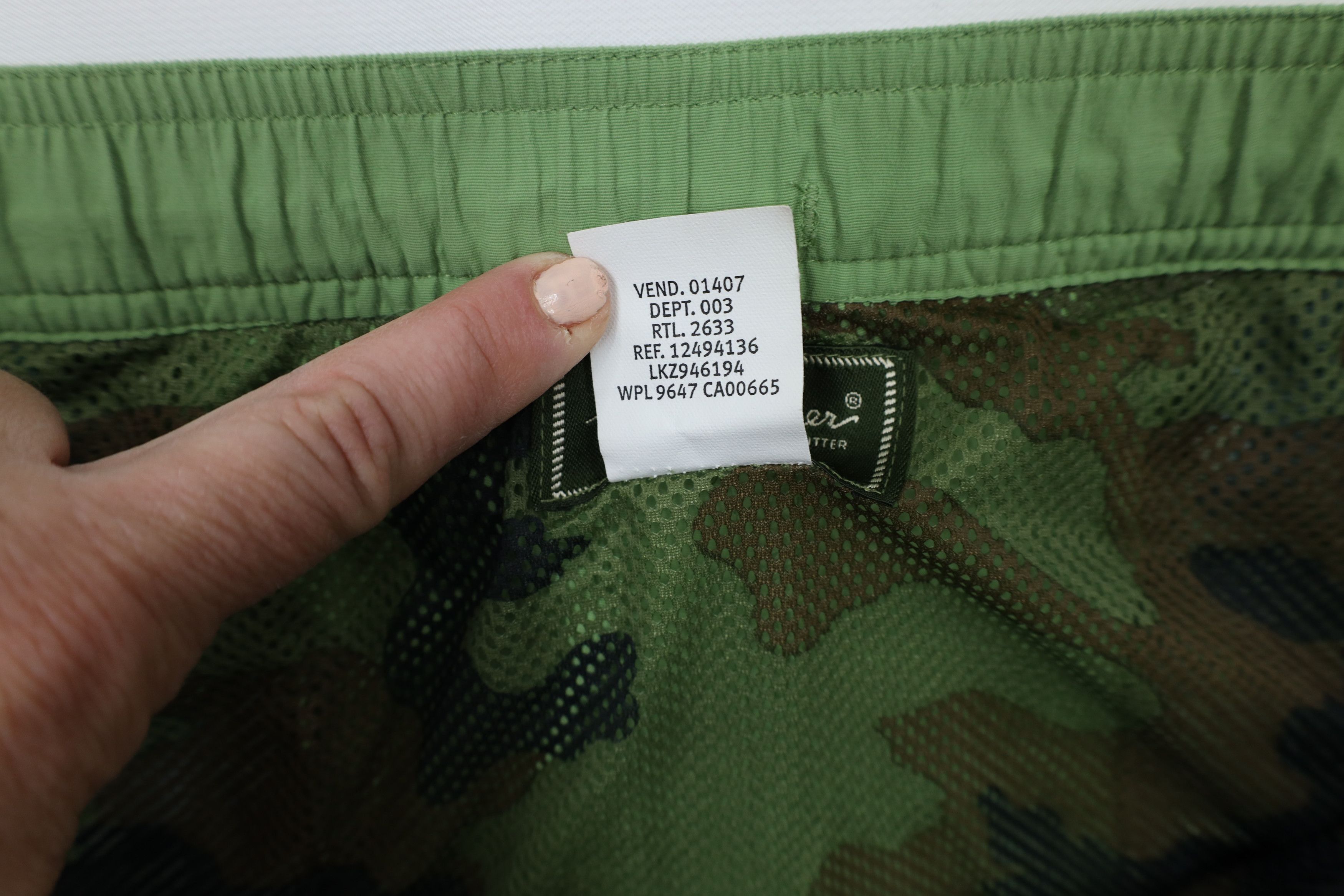 Eddie Bauer × Vintage Vintage Eddie Bauer Above Knee Cargo Shorts Light Green Size US 36 / EU 52 - 9 Thumbnail