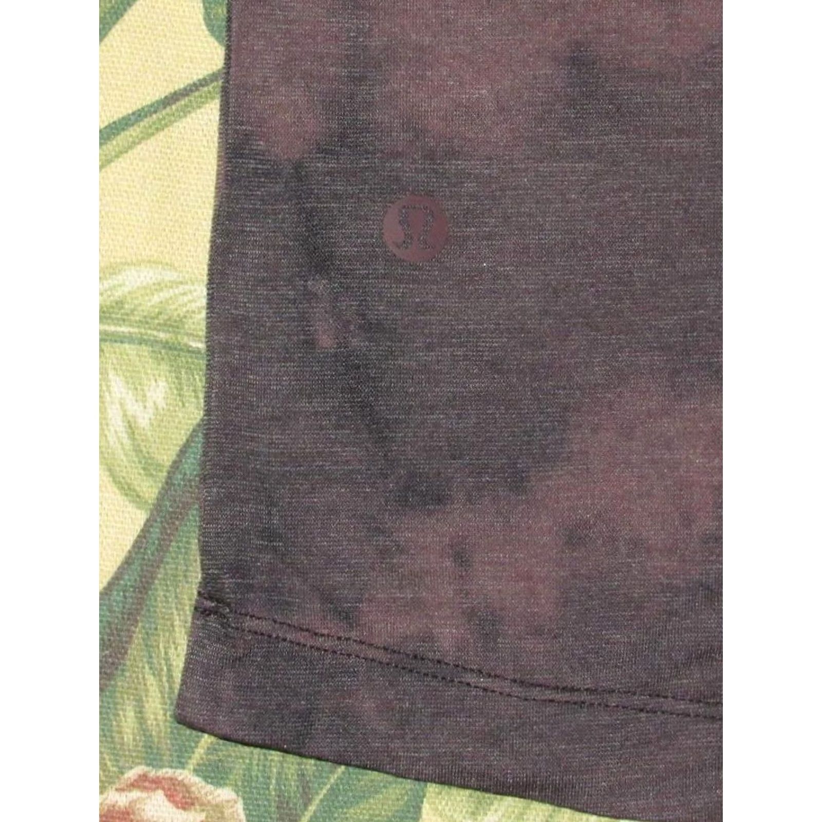 Lululemon LULULEMON Grey Printed Short Sleeve Polo Shirt Small Mens Shirt XS/SS? Size US S / EU 44-46 / 1 - 3 Thumbnail