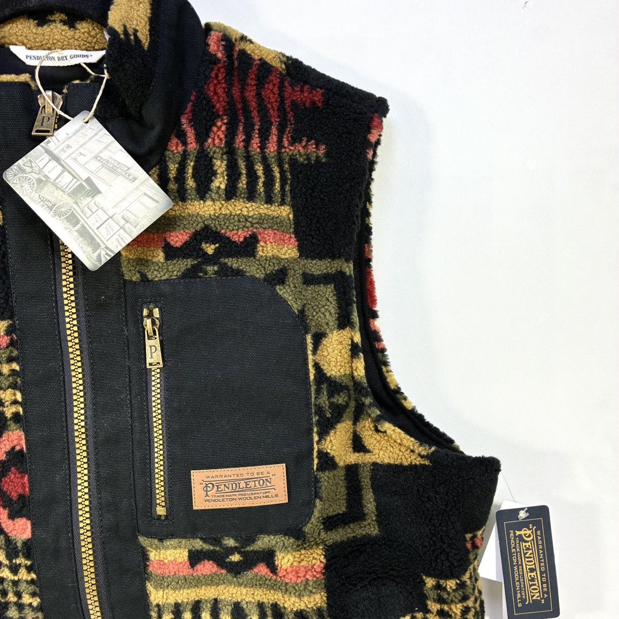 Pendleton Pendleton Ridgeline Berber Fleece Vest Mens Black XL NWT Size US XL / EU 56 / 4 - 13 Thumbnail