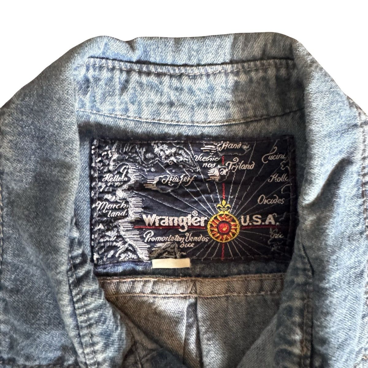 Wrangler Vintage Wrangler Men’s Denim Button-Up Shirt - Size XL Size US XL / EU 56 / 4 - 2 Thumbnail