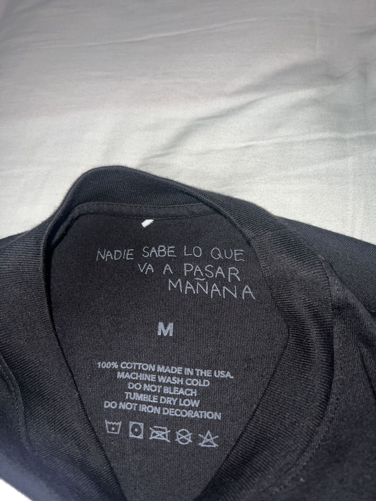Band Tees Bad Bunny tour tee Size US M / EU 48-50 / 2 - 3 Thumbnail