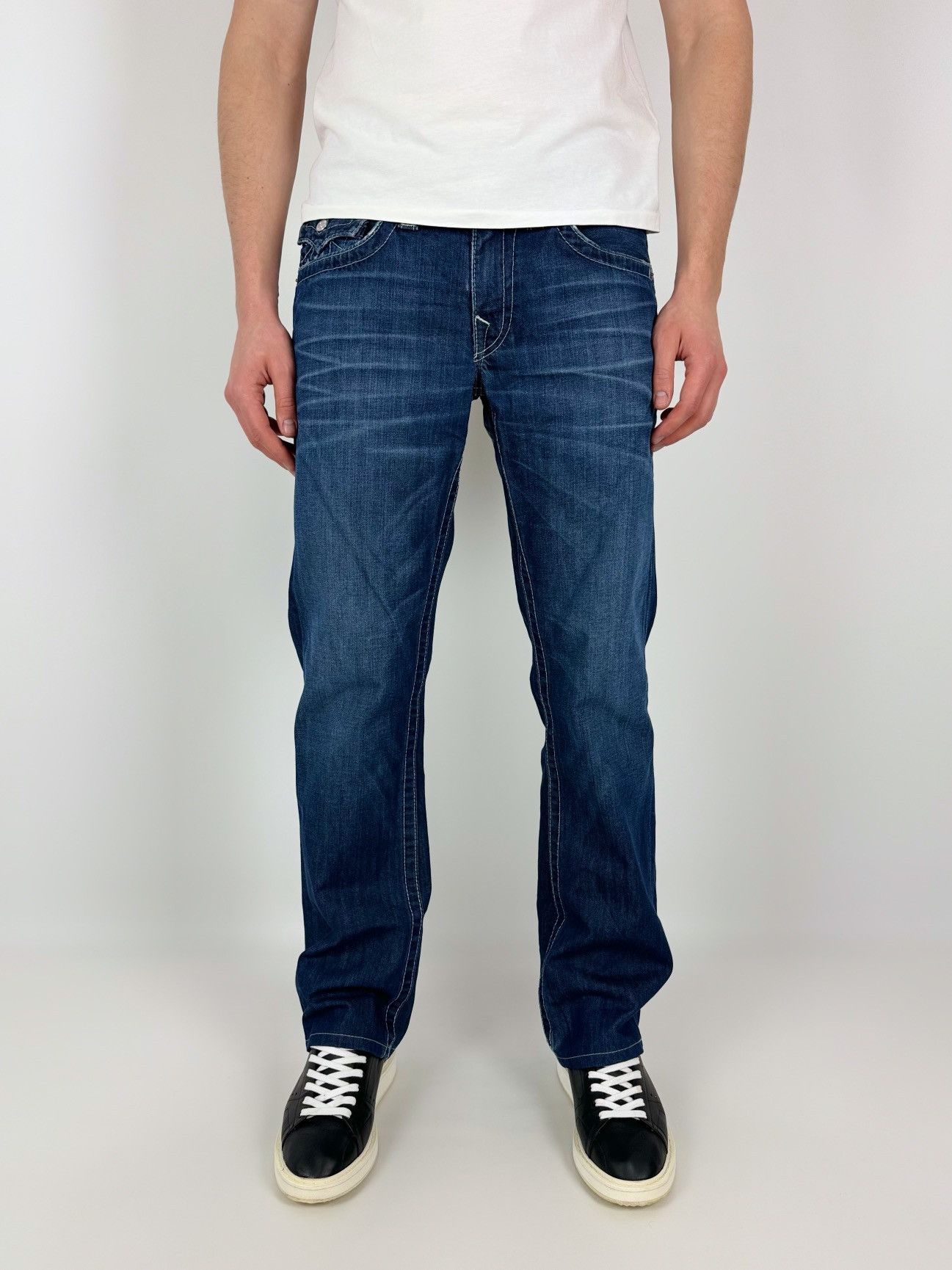 True Religion True Religion Blue Jeans Made in USA SIZE 32 Size US 32 / EU 48 - 2 Thumbnail