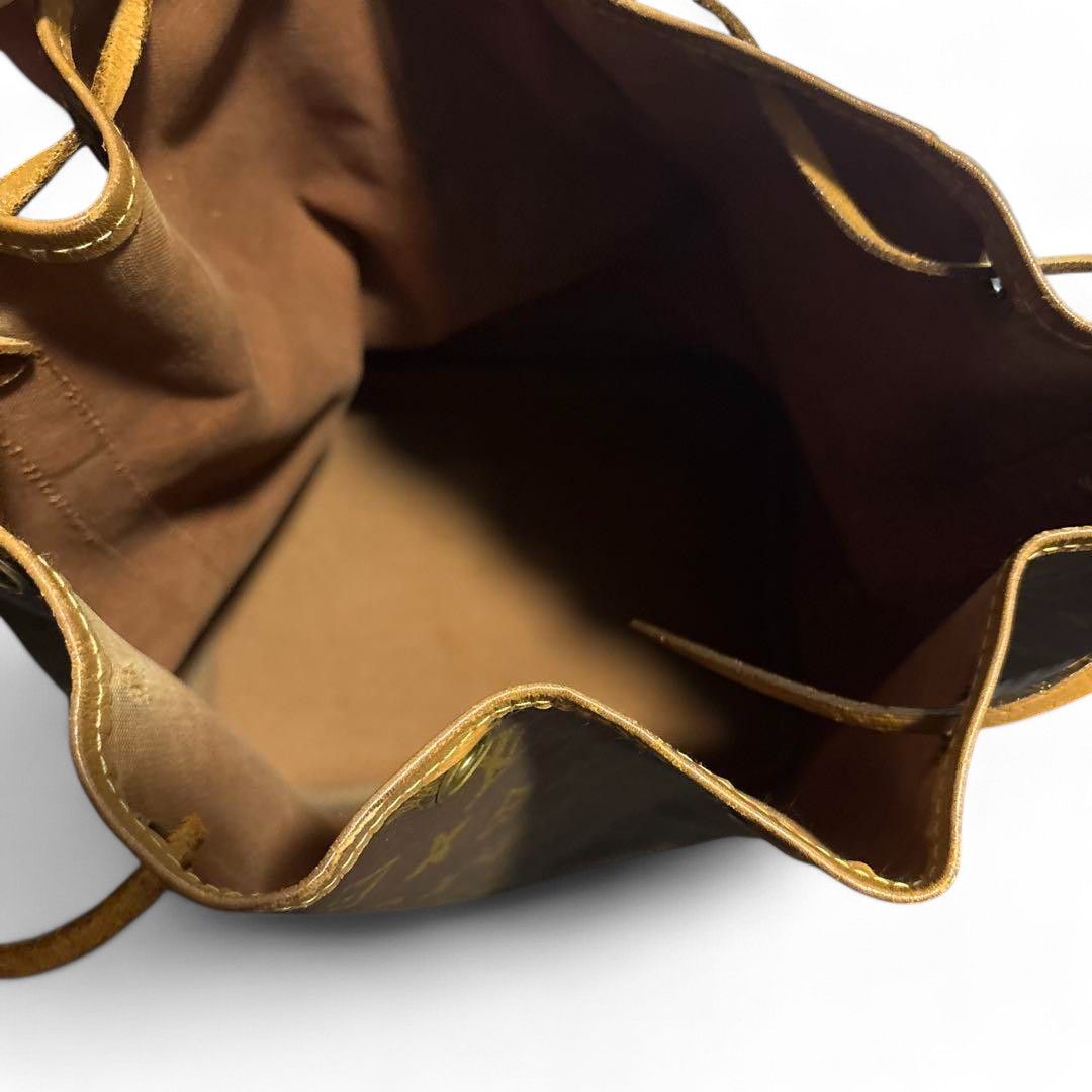 Louis Vuitton Louis Vuitton - Petit Noe Drawstring Shoulder Bag Monogram Size ONE SIZE - 8 Thumbnail
