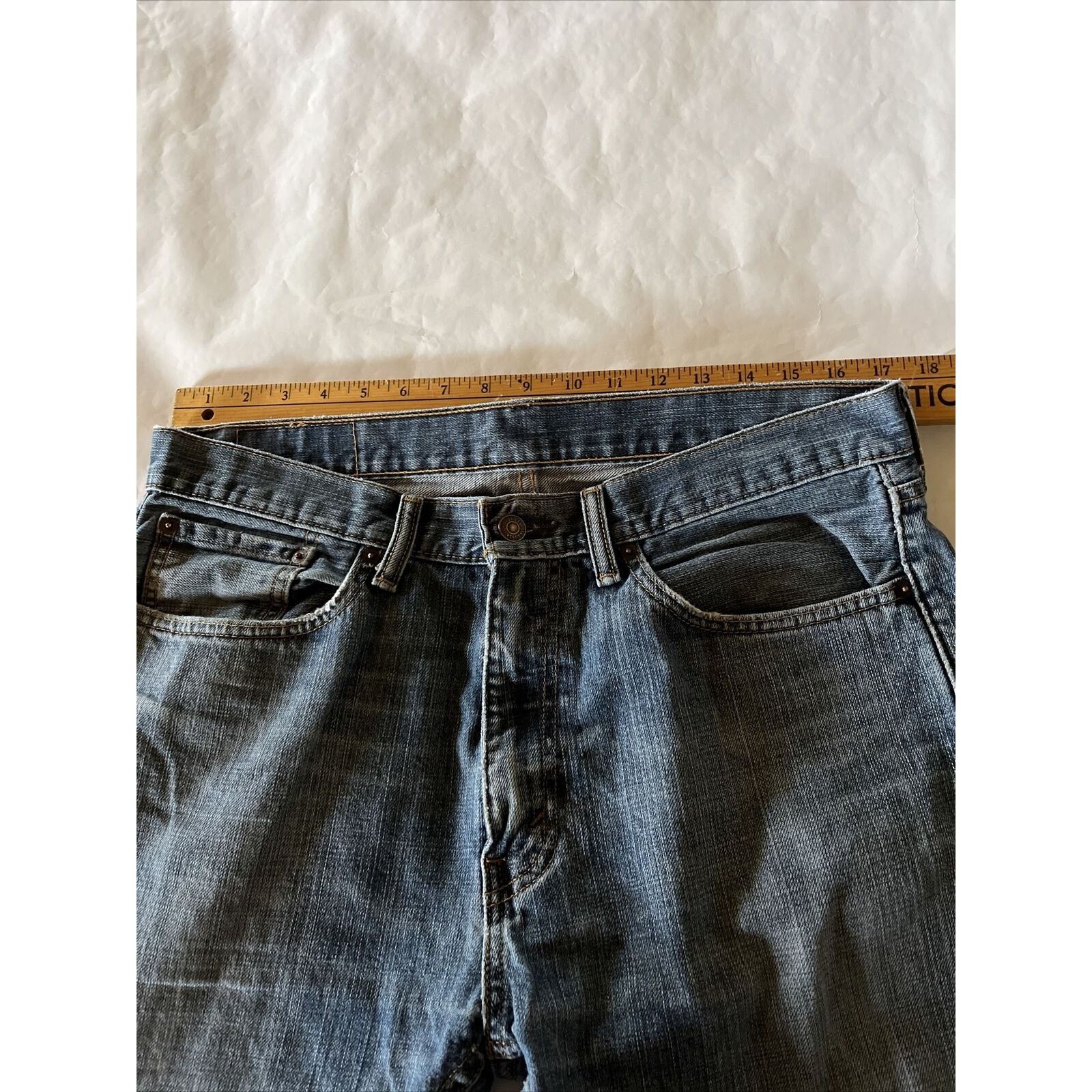 Levi's Levi’s 505 Jeans Men's 34x32 Medium Wash Denim Cotton Blue Size US 34 / EU 50 - 3 Thumbnail