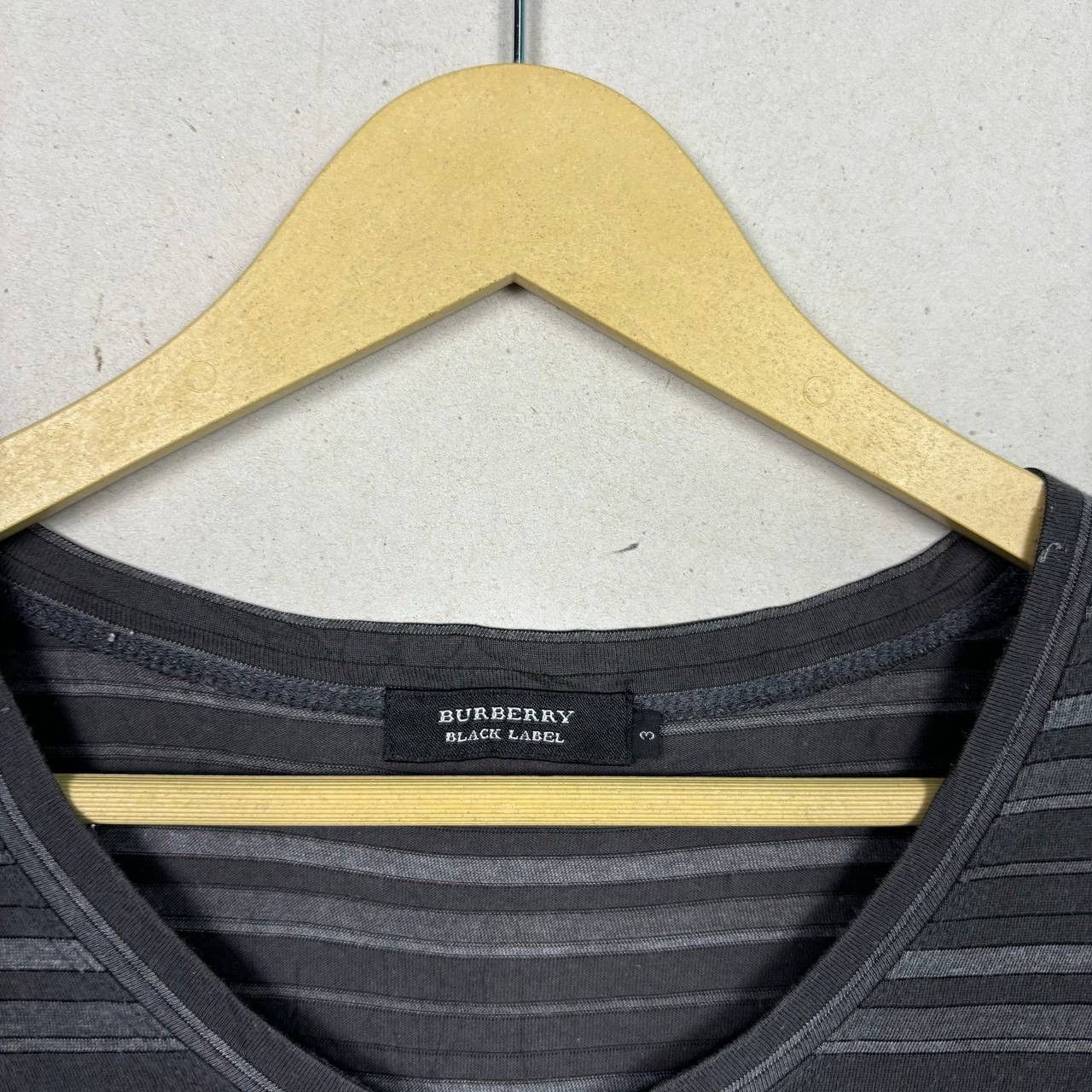 Burberry Burberry Black Label Grey Striped L/S V-Neck Tee Size 3 Size US L / EU 52-54 / 3 - 4 Thumbnail