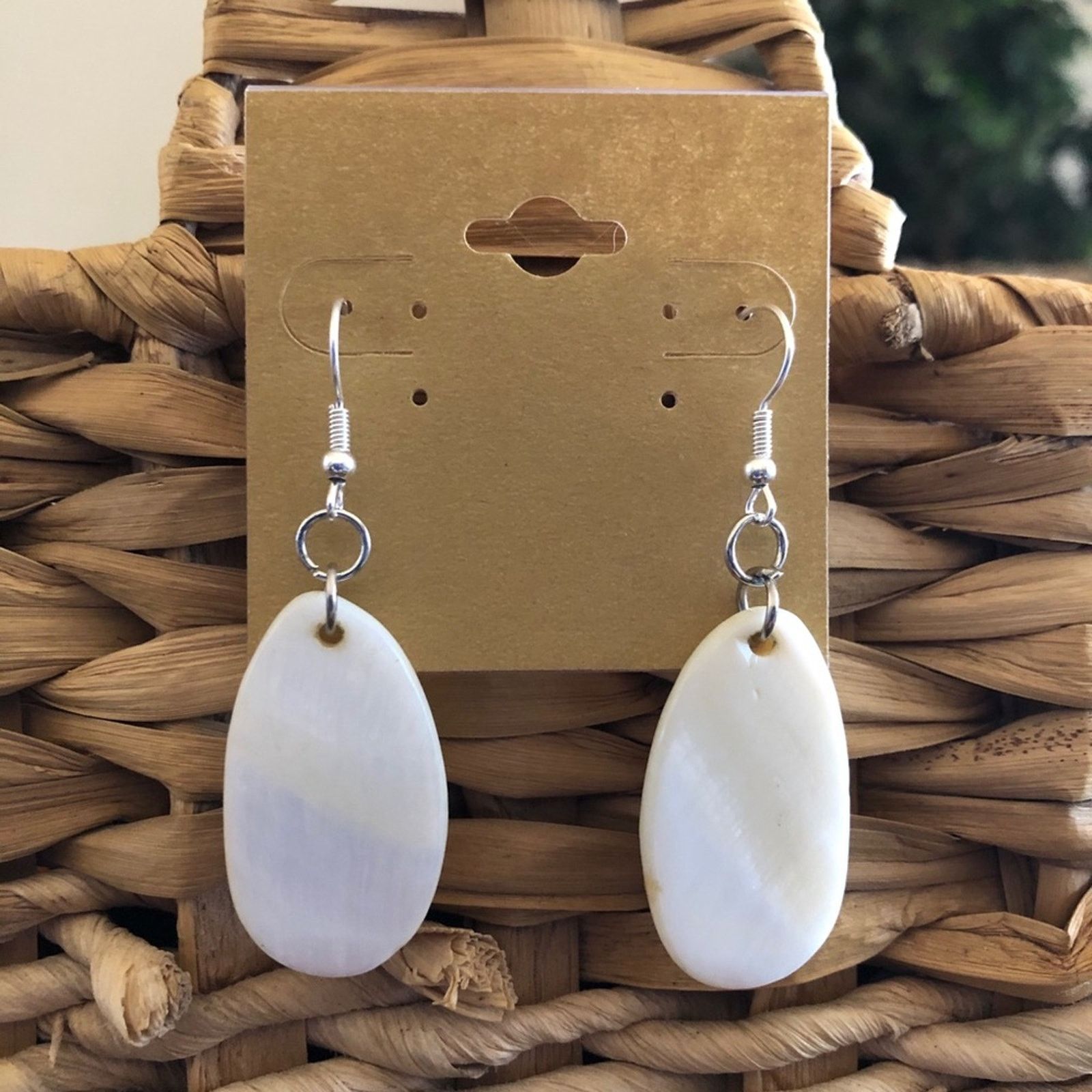 Vintage Vintage mother of Pearl shell dangle earrings Size ONE SIZE - 1 Thumbnail
