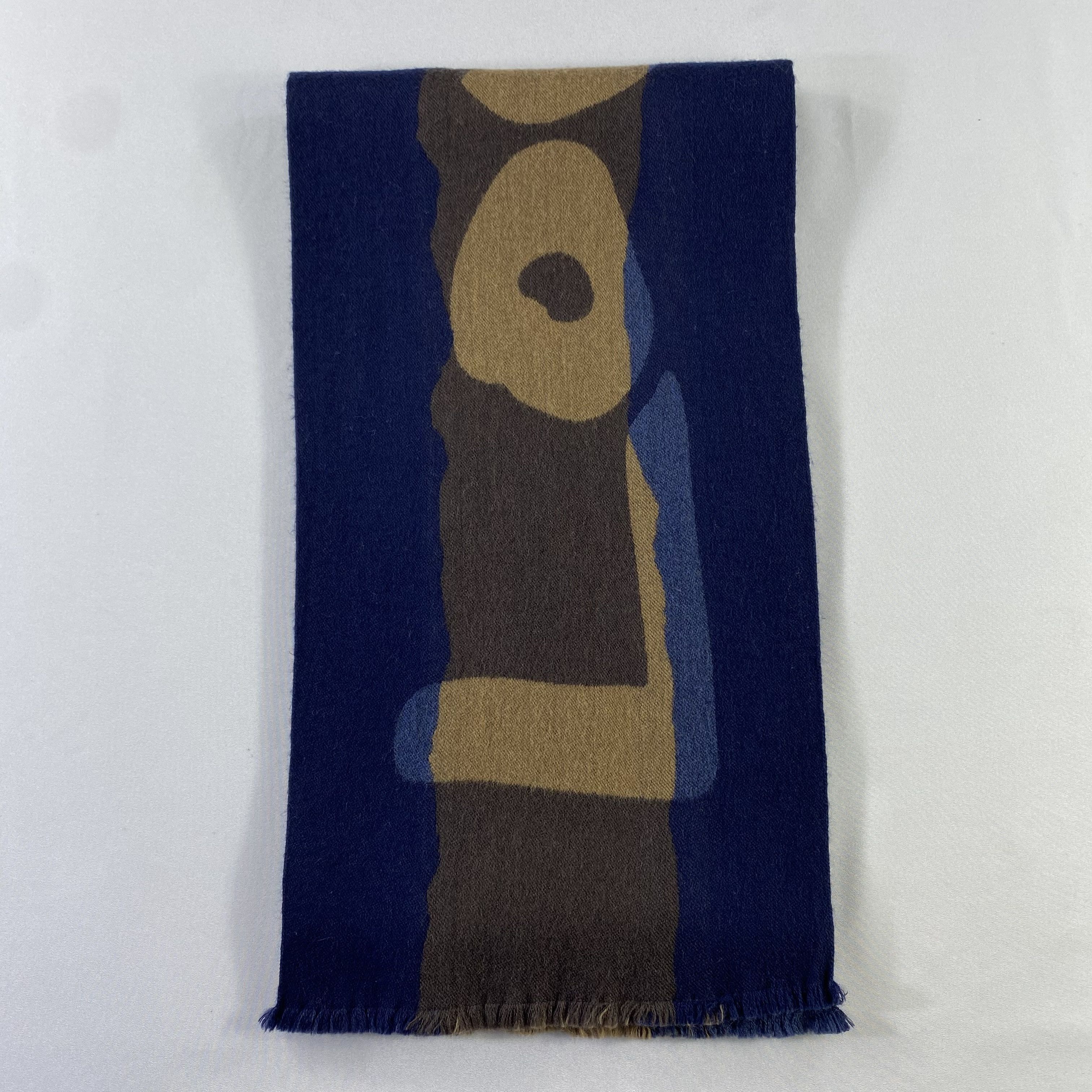 Louis Vuitton Louis Vuitton Scarf / Muffler / Neckwear Size ONE SIZE - 2 Thumbnail