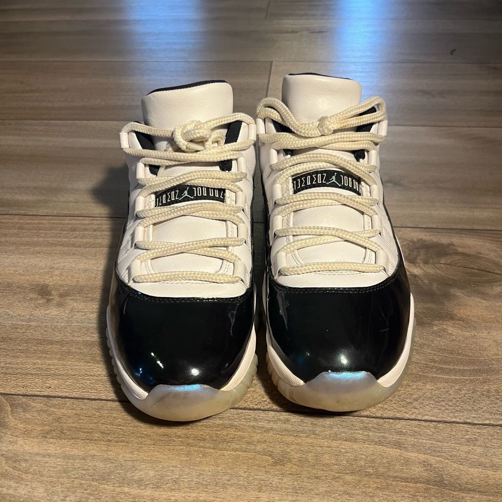 Jordan Brand Nike Air Jordan 11 Retro Low Emerald 528895-145 Men 8.5 Size US 8.5 / EU 41-42 - 2 Thumbnail