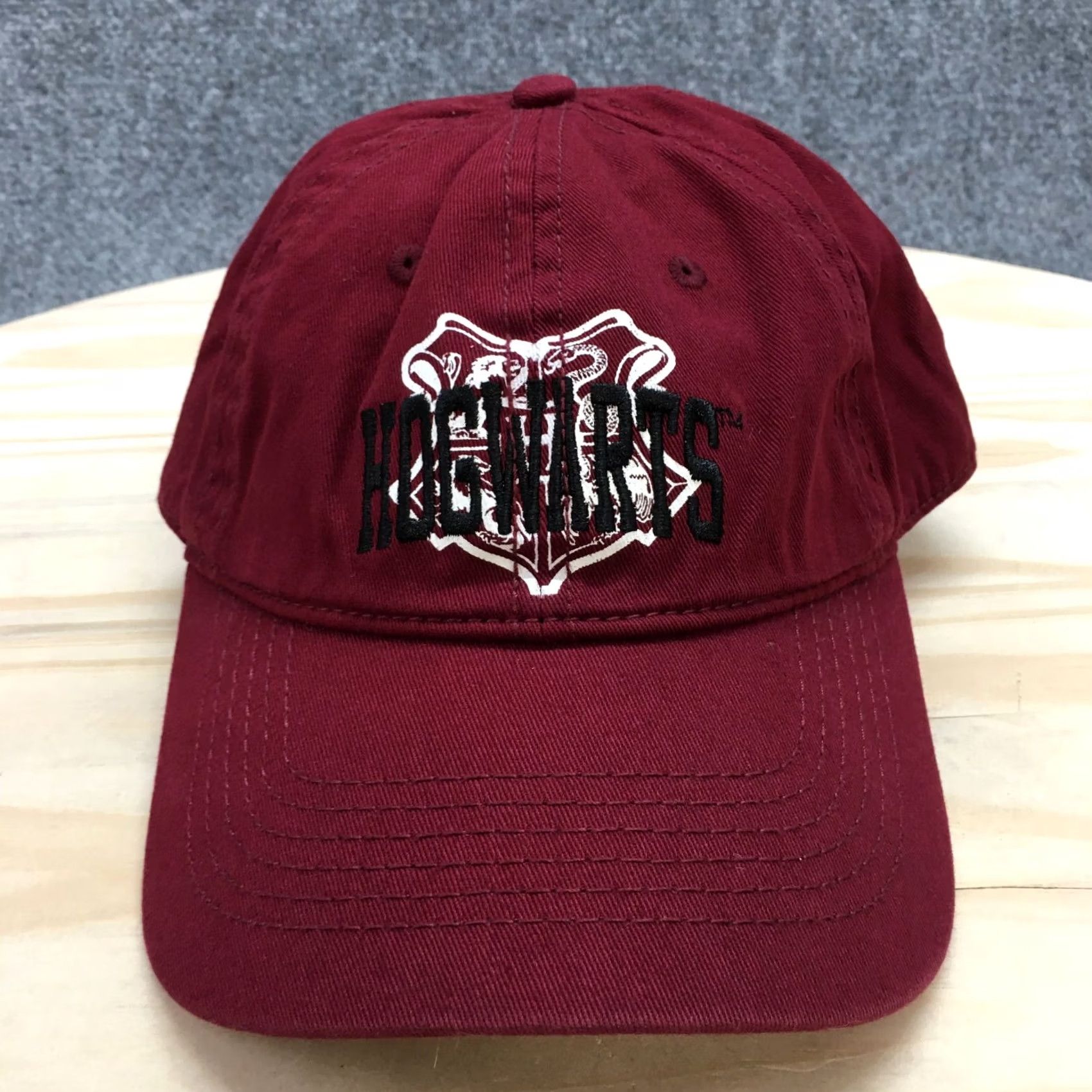 Vintage Hogwarts Harry Potter Baseball Hat Mens Red OS Curved Brim Embroidered Logo Size ONE SIZE - 2 Thumbnail