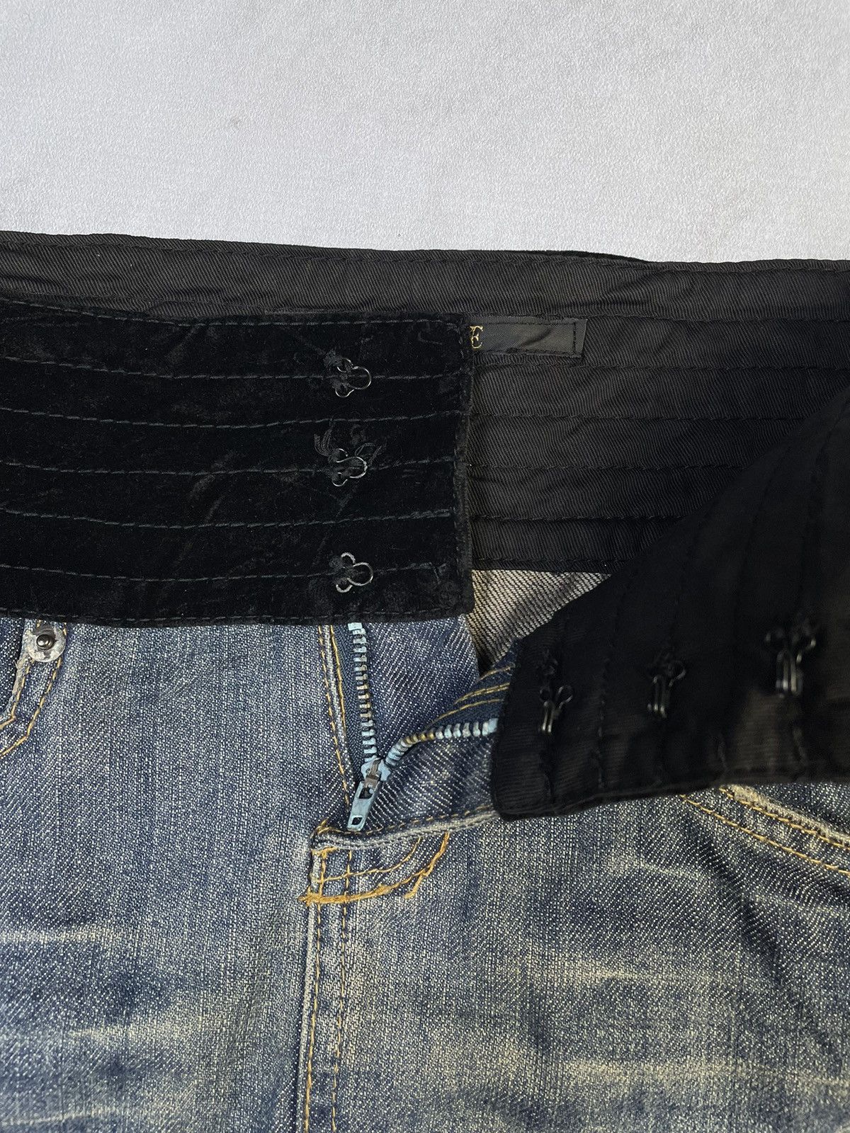 Lip Service 2000s Lip Service Hybrid Velvet Waist Denim Skirt Size 27" / US 4 / IT 40 - 3 Thumbnail