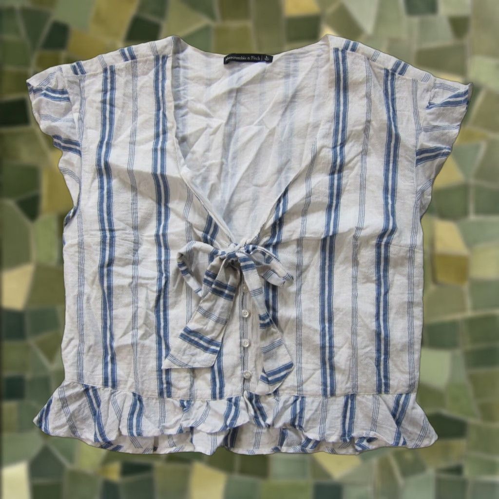 Abercrombie & Fitch Abercrombie & Fitch 100% Cotton Blue White Stripe V-Neck Blouse Large Women Shirt Blues 100% Cotton Stripe V-Neck Ruffle Blouse Large Womens Size L / US 10 / IT 46 - 1 Thumbnail