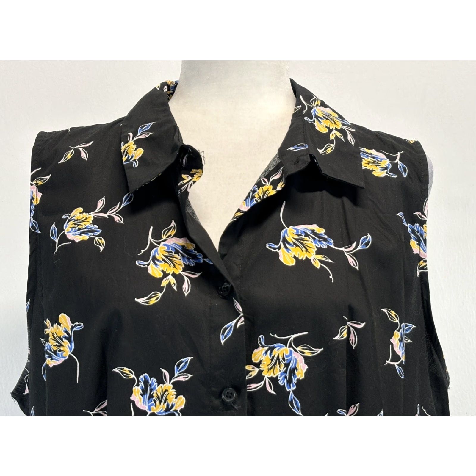 Vintage VINTAGE Who What Wear Floral Shirt Dress XXL Black Sleeveless Knee Length Button Front Women Size XXL / US 16-18 / IT 52-54 - 5 Thumbnail