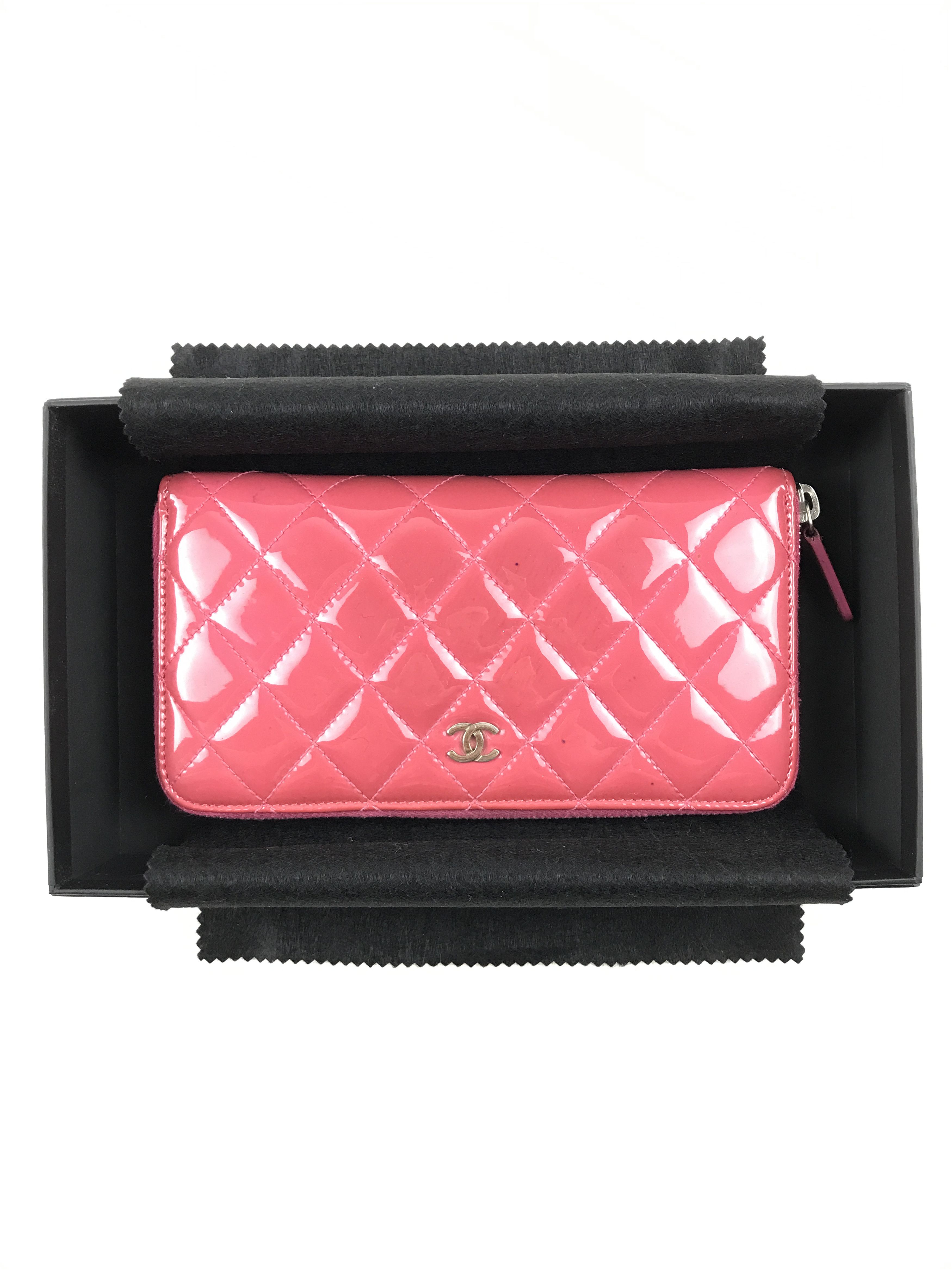 Chanel × Vintage Chanel Dark Pink Quilted Patent Leather Zip Around Wallet Size ONE SIZE - 3 Thumbnail