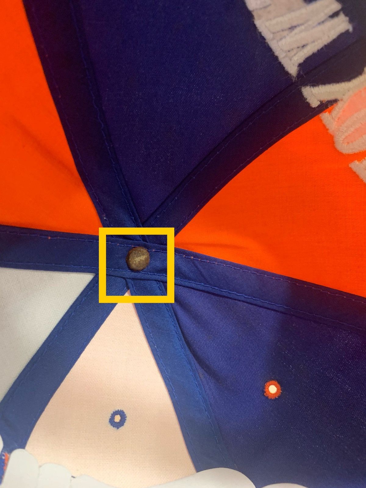 Billie Eilish × Vintage New York Knicks AJD Snapback Hat Vintage Billie Eilish Size ONE SIZE - 8 Thumbnail