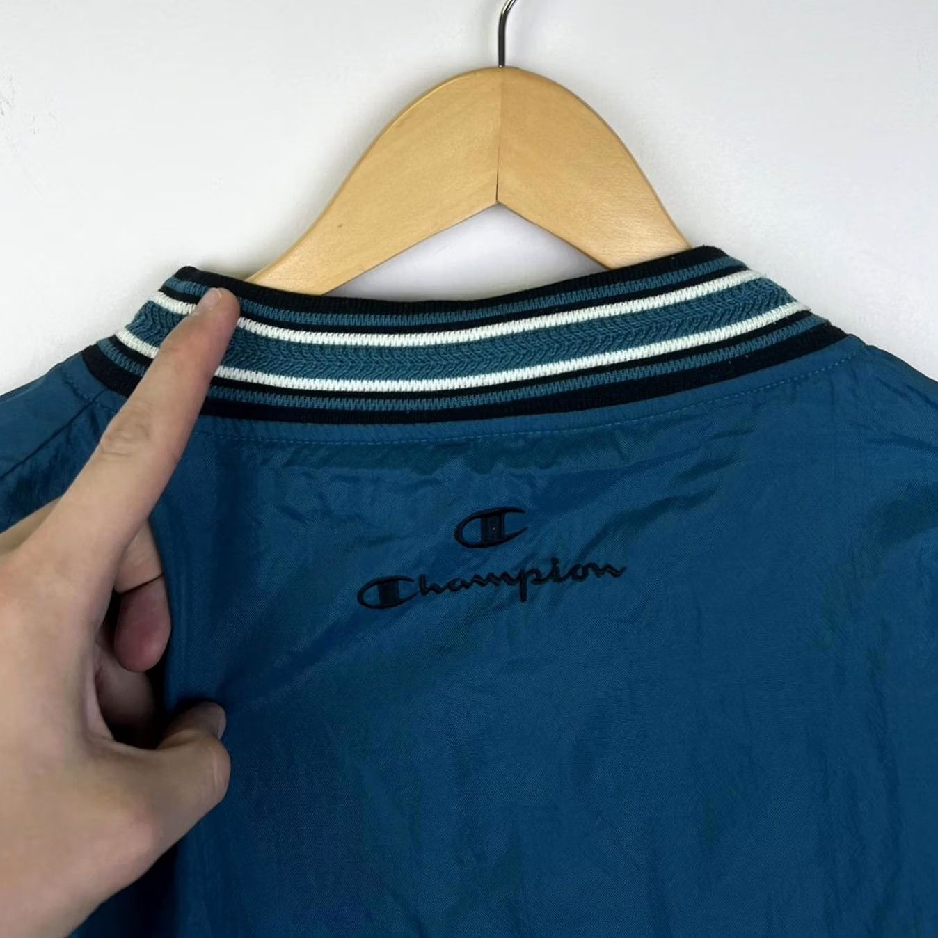 Champion VINTAGE Champion Jacket Windbreaker 90s Teal XL Mens Green V-Neck Pullover Lightweight Ribbed Cuffs Logo Size US XL / EU 56 / 4 - 5 Thumbnail