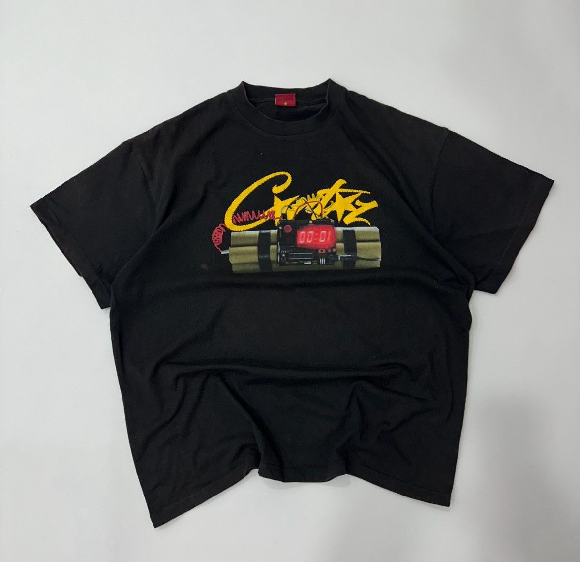 Corteiz T-shirt Corteiz bomb times up bitch tee Size US L / EU 52-54 / 3 - 2 Thumbnail