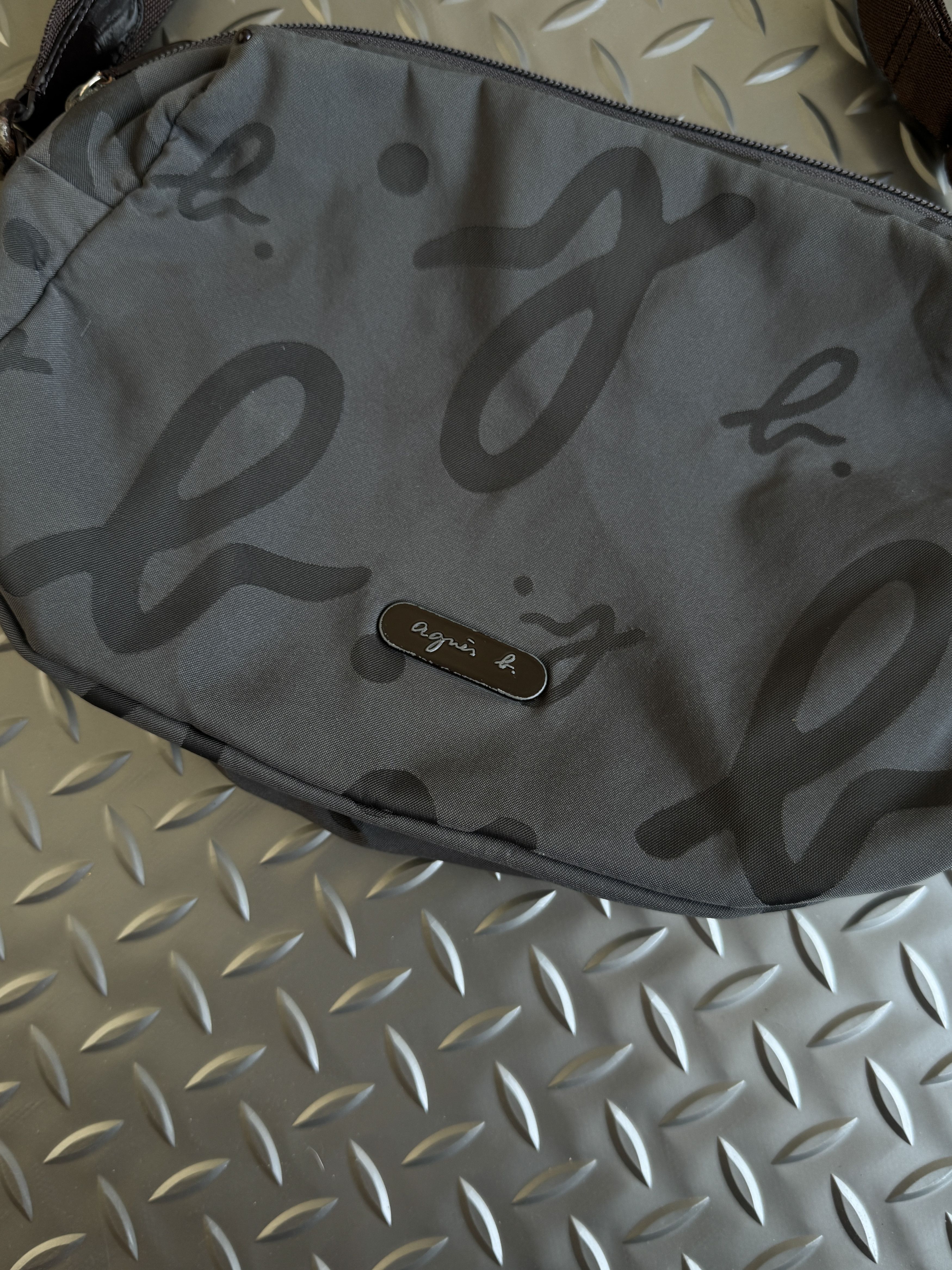 agnes b. agnès b. VOYAGE Logo Print Shoulder Bag Size ONE SIZE - 2 Thumbnail