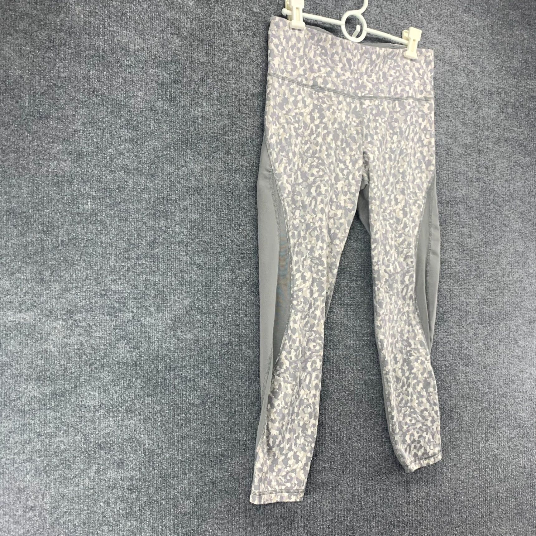 Old Navy Old Navy Leggings Womens Large L Gray Active Elevate Go Dry Stretch Leopard 29 Size 36" / US 14 / IT 50 - 2 Thumbnail