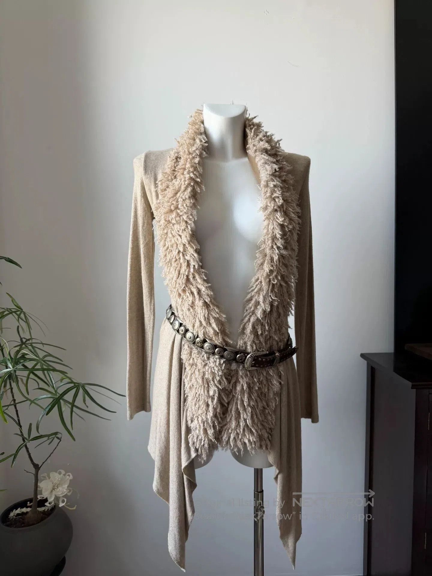 Other Vintage Wool Cardigan w/ Curly Fur Collar. Size M / US 6-8 / IT 42-44 - 2 Thumbnail