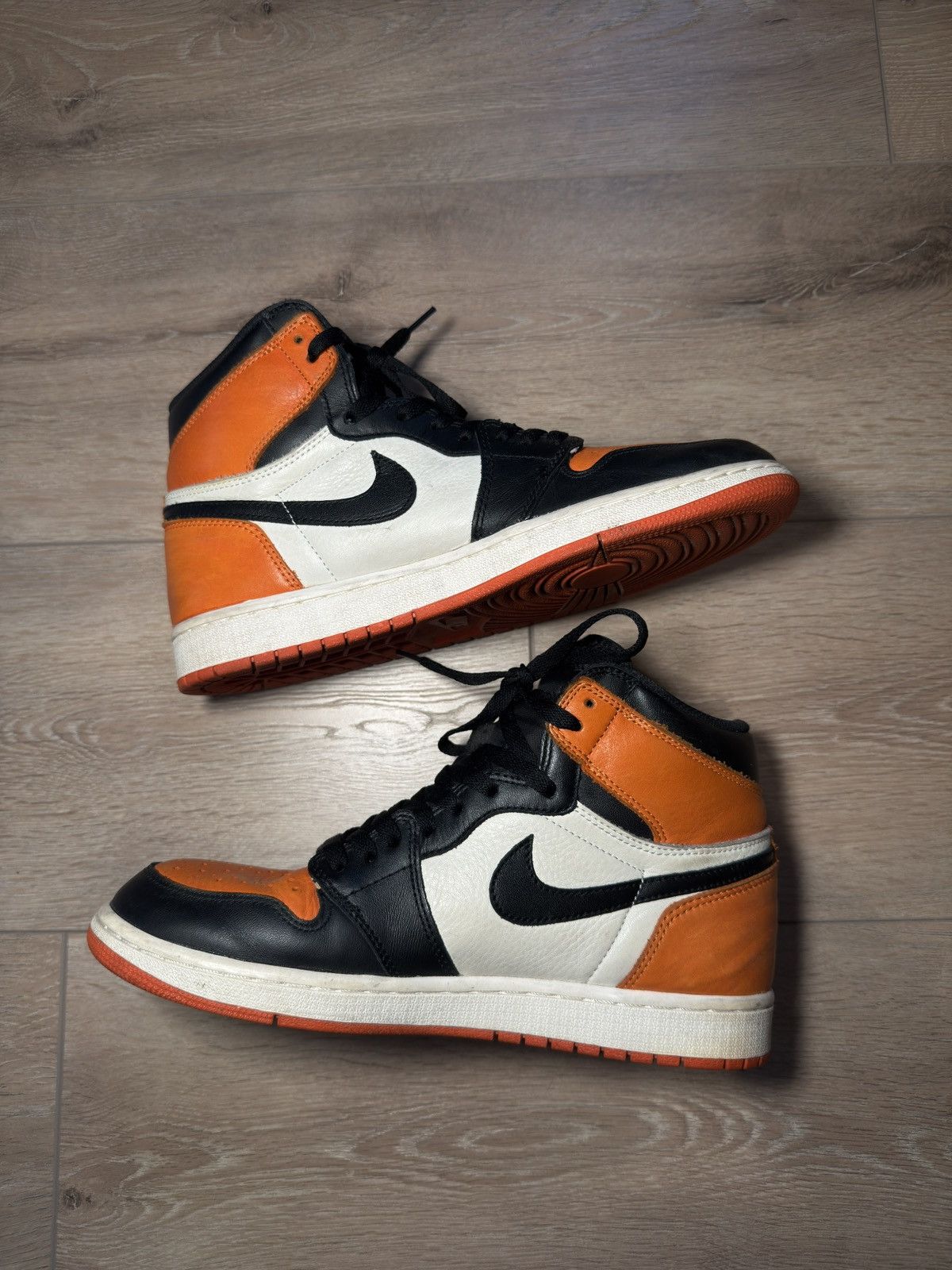 Jordan Brand Air Jordan 1 Shattered Backboard 2015 Size US 10 / EU 43 - 2 Thumbnail