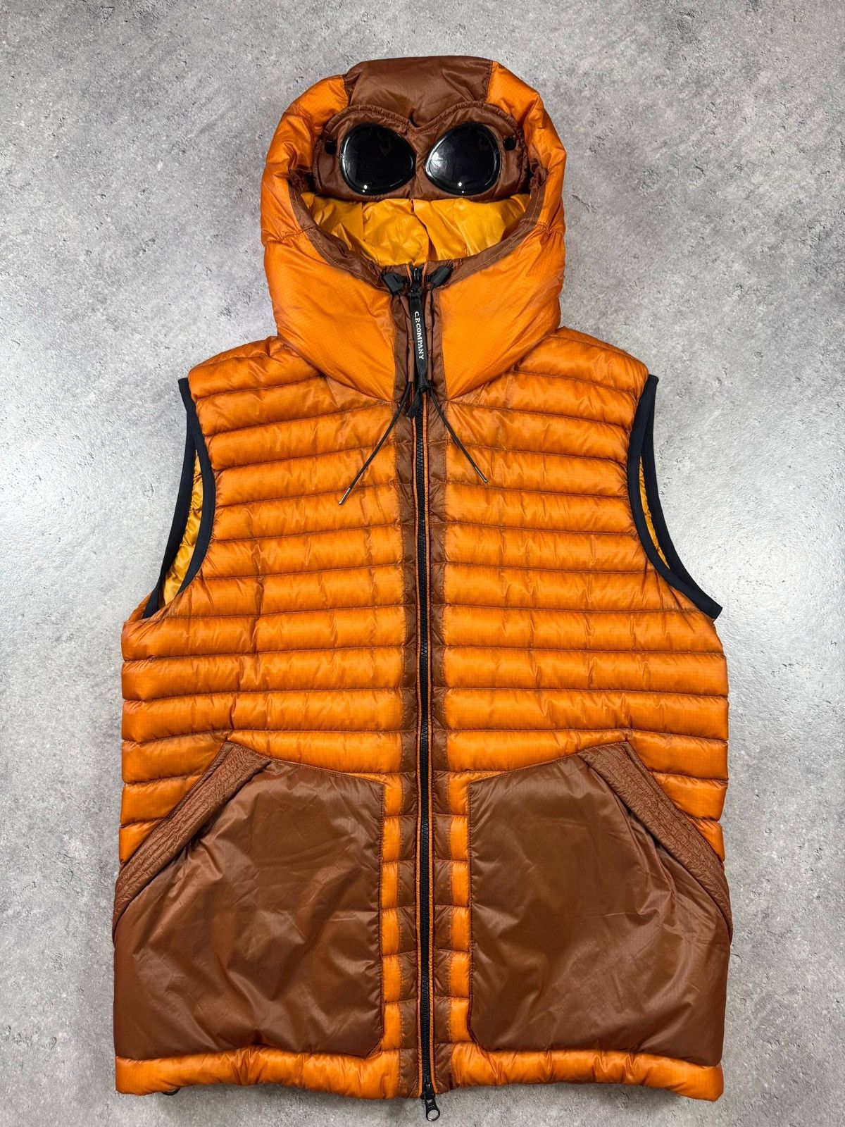 C.P. Company C.P. Company DD Shell Goggle Down Vest Desert Sun Size US M / EU 48-50 / 2 - 7 Thumbnail