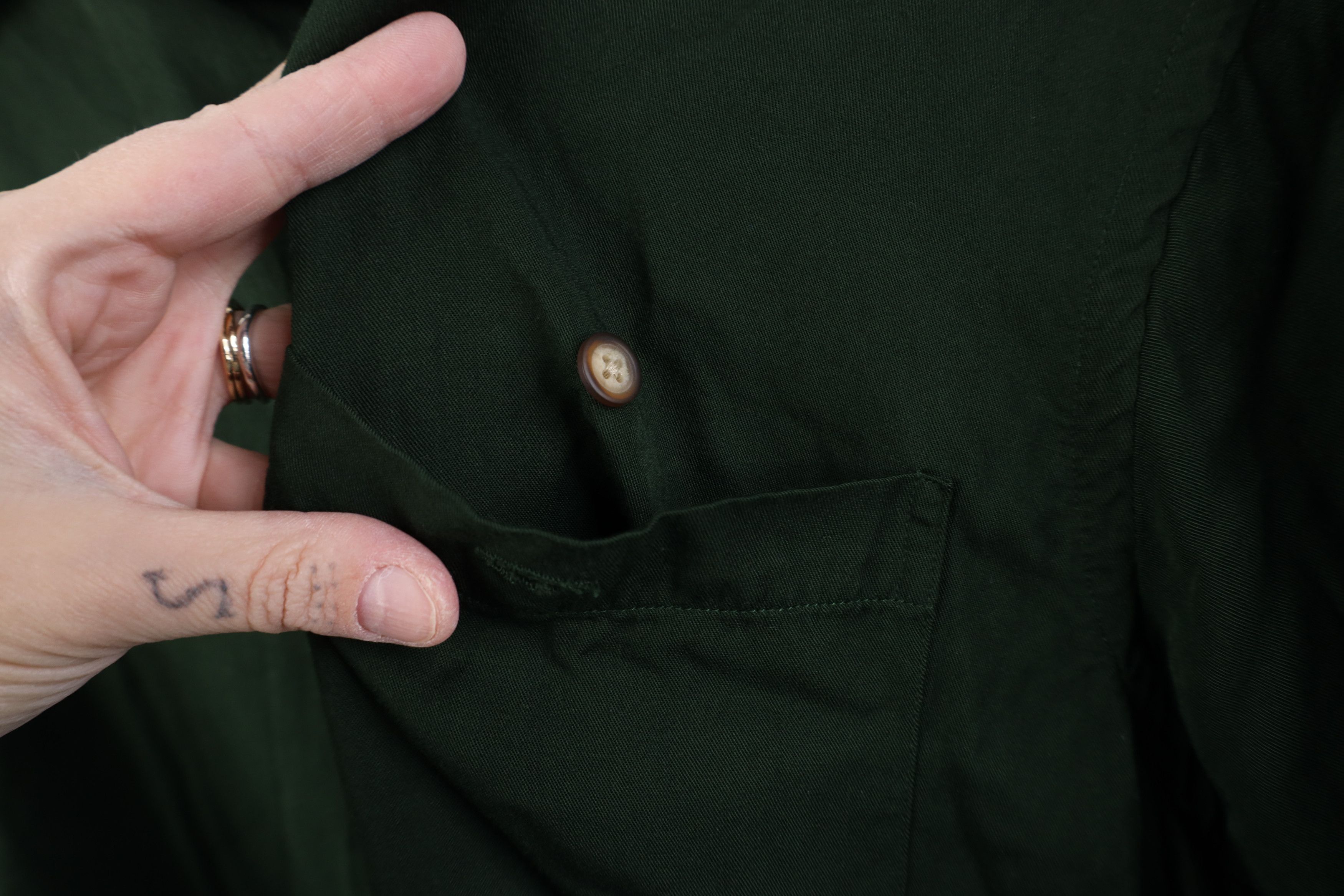 Vintage Vintage 90s Streetwear Gabardine Short Sleeve Button Shirt Size US M / EU 48-50 / 2 - 5 Thumbnail
