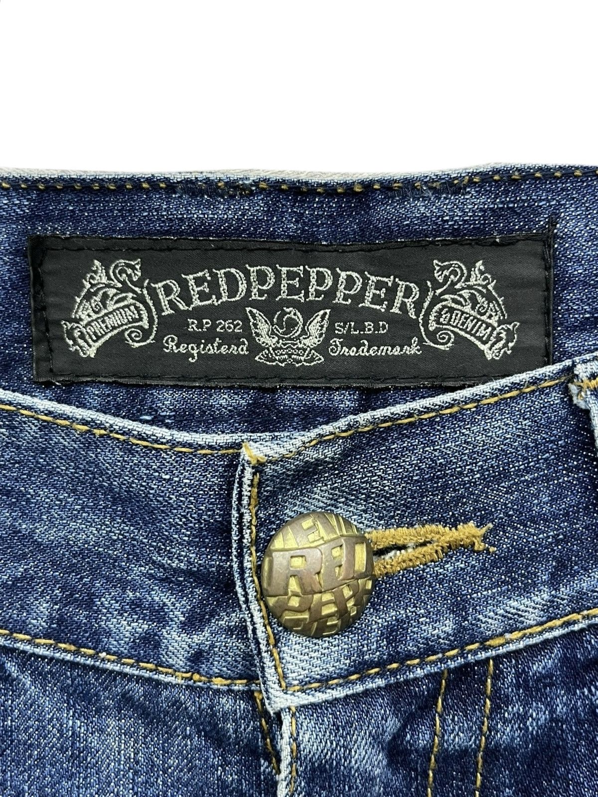 Vintage FYE🔥Vintage RED PEPPER Punk Angel Wings Big Spell-out Jeans Size 31" - 18 Thumbnail