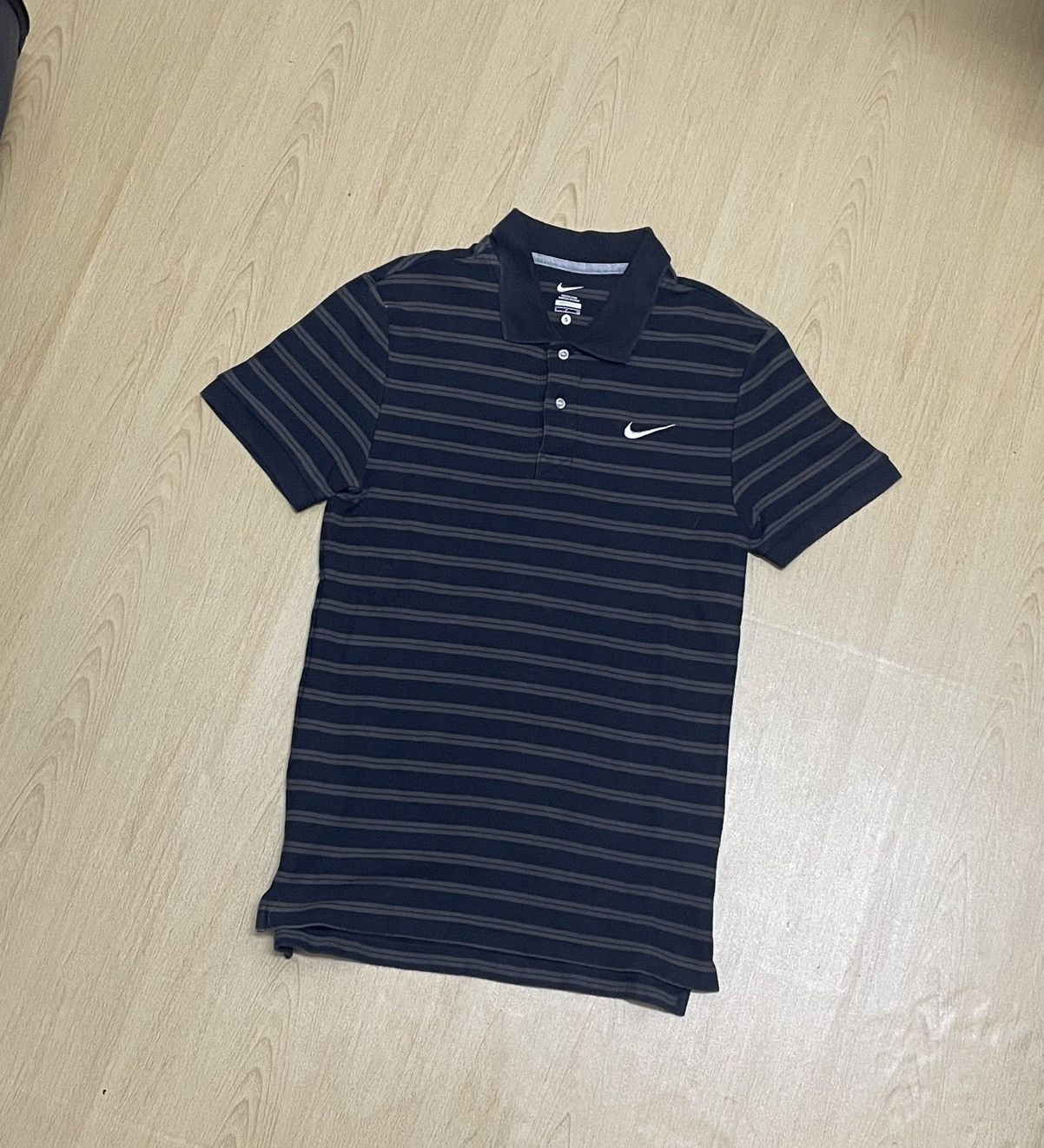 Nike nike tennis retro collar Size US S / EU 44-46 / 1 - 2 Thumbnail