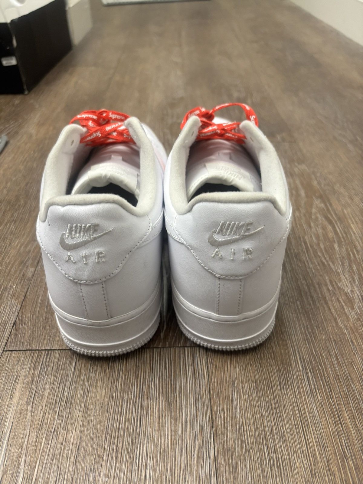 Nike × Supreme Air Force 1 Low Supreme Size US 12 / EU 45 - 2 Thumbnail