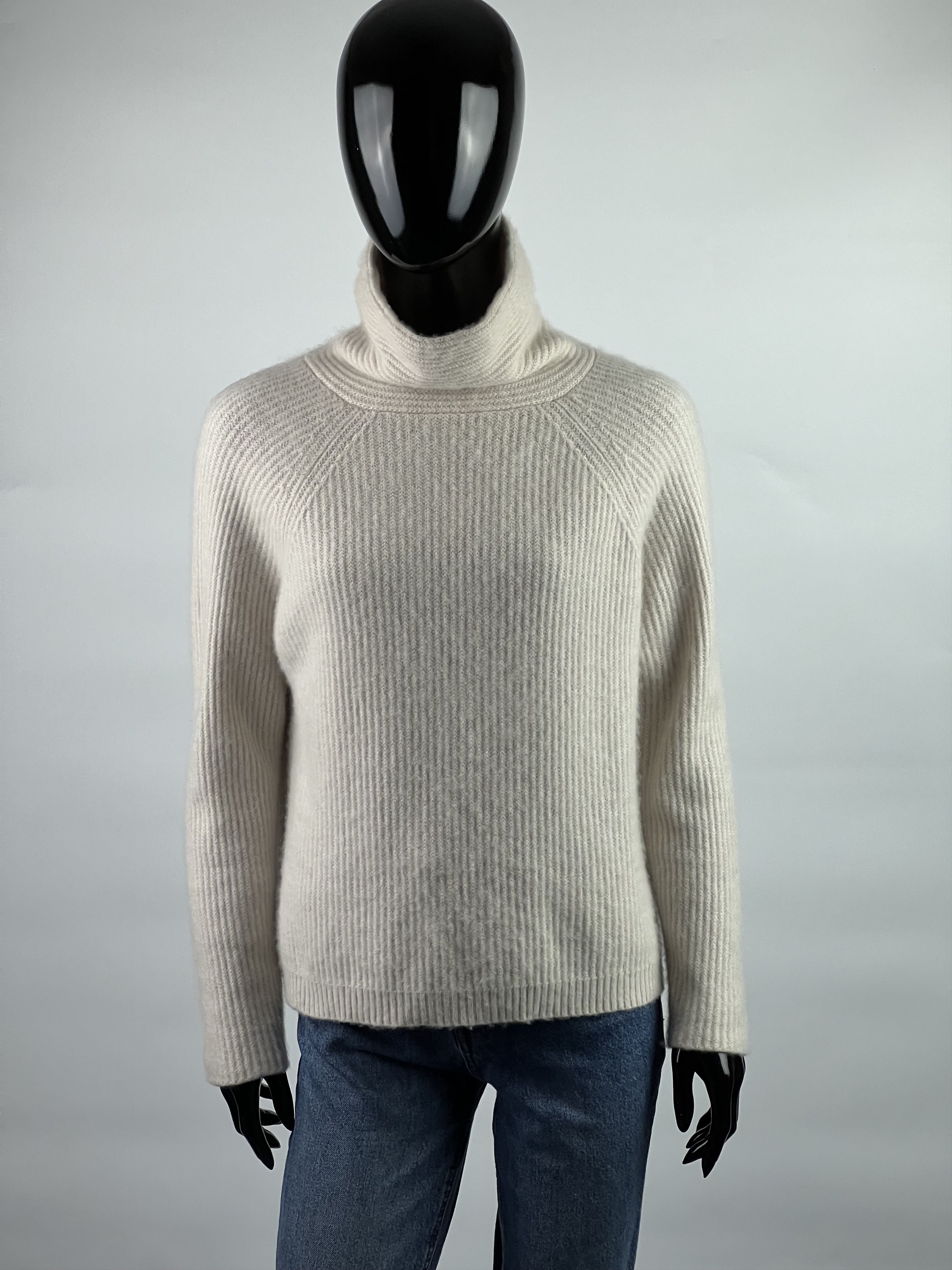 Allude Allude 100% Cashmere Ribbed Turtleneck Sweater M/L Size M / US 6-8 / IT 42-44 - 1 Thumbnail