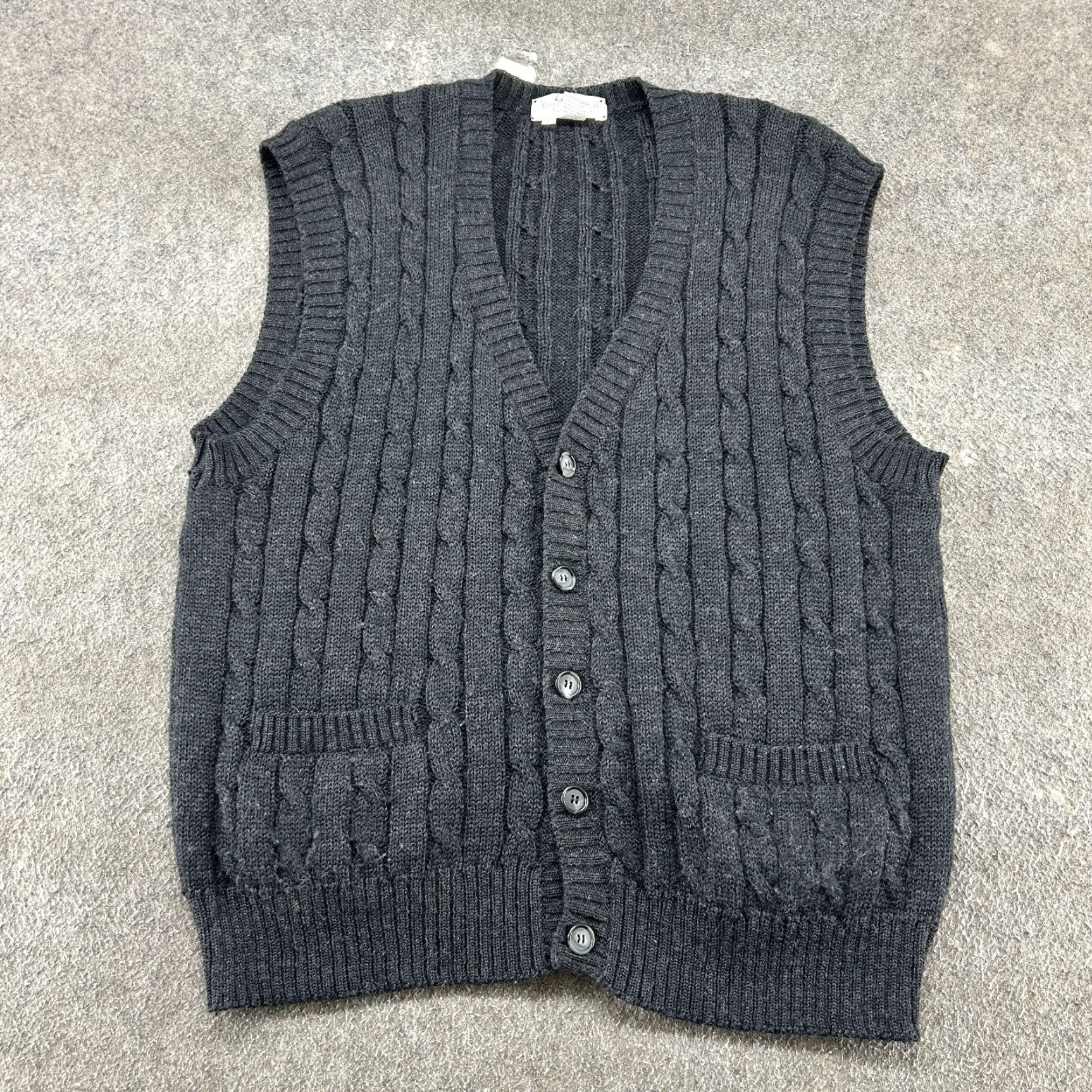 Vintage VINTAGE Tricots St Raphael Sweater Vest Mens L Grey Pure Wool Cable Knit 90s Size US L / EU 52-54 / 3 - 2 Thumbnail