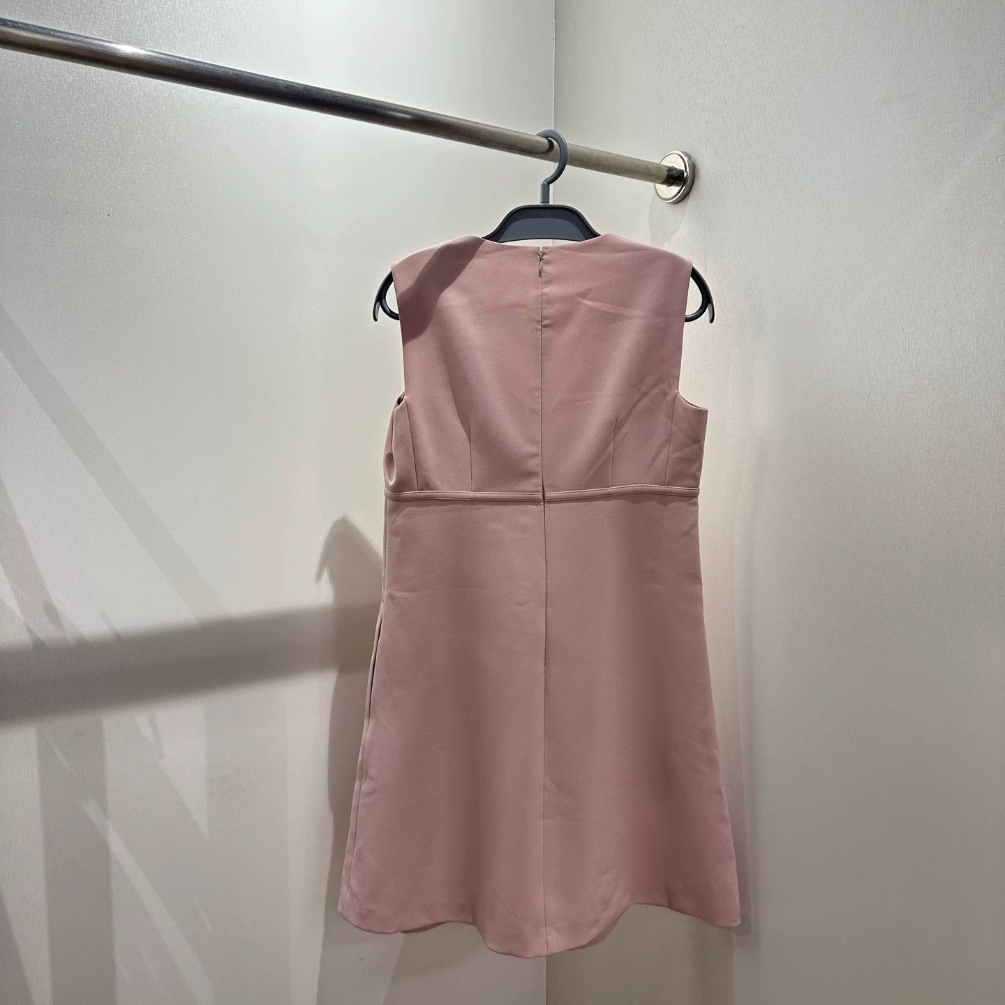 Valentino Valentino apr569 Pink Bow V-neck Dress Women's 42 Size M / US 6-8 / IT 42-44 - 2 Thumbnail
