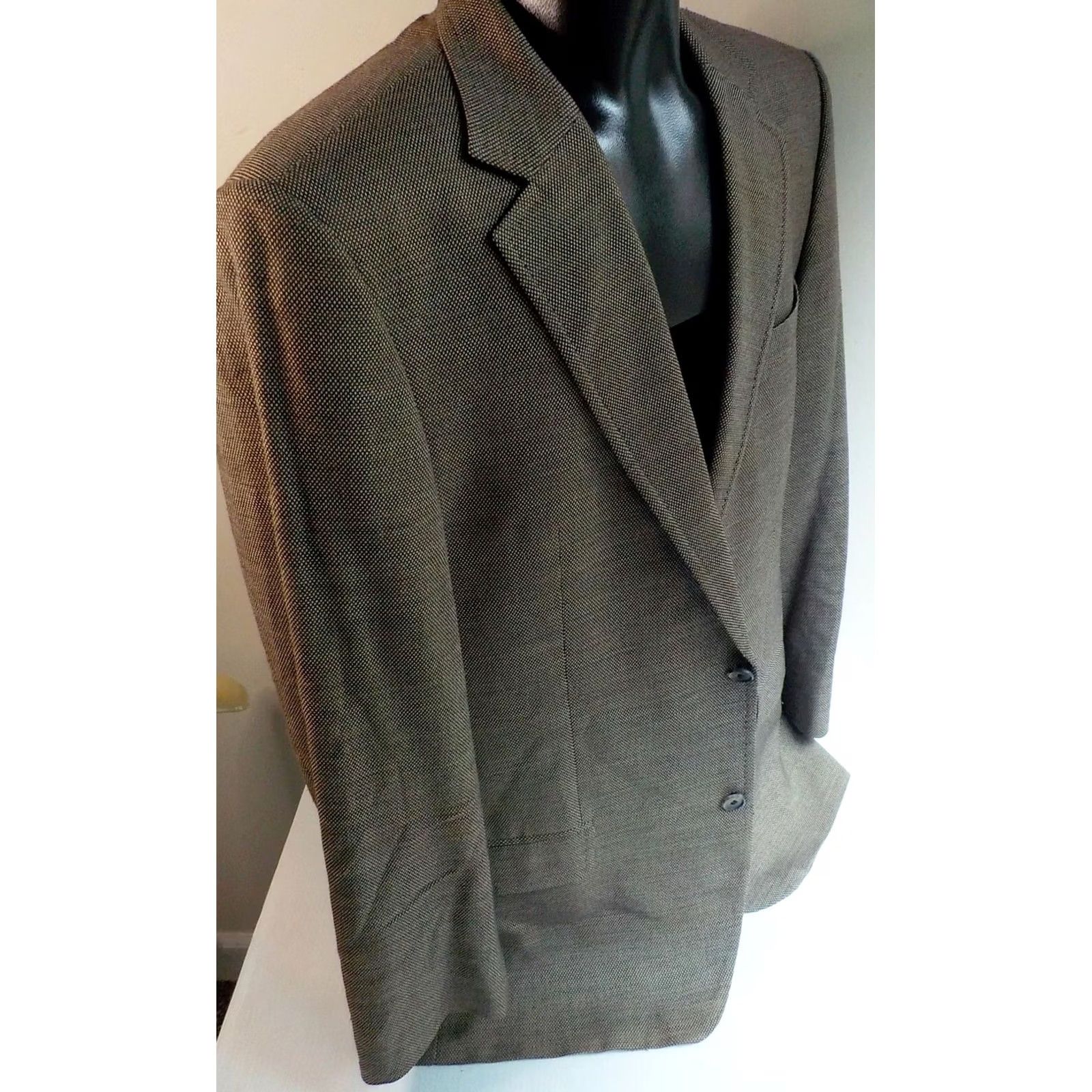 Hugo Boss VINTAGE BOSS HUGO BOSS 2 Button Men's Suit Black/Beige Rayon/Wool 44L 36x30 Pants 2 Piece Mens Size 44R - 3 Thumbnail