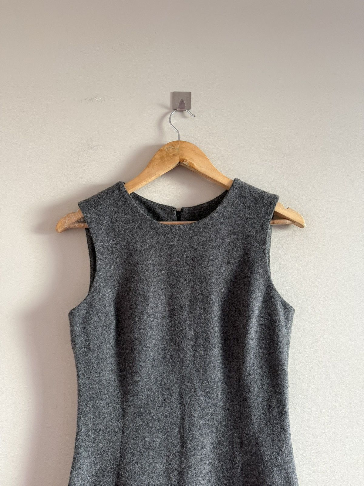 Dolce & Gabbana Vintage Dolce & Gabbana Grey Wool Sheath Dress IT40 Size S / US 4 / IT 40 - 2 Thumbnail