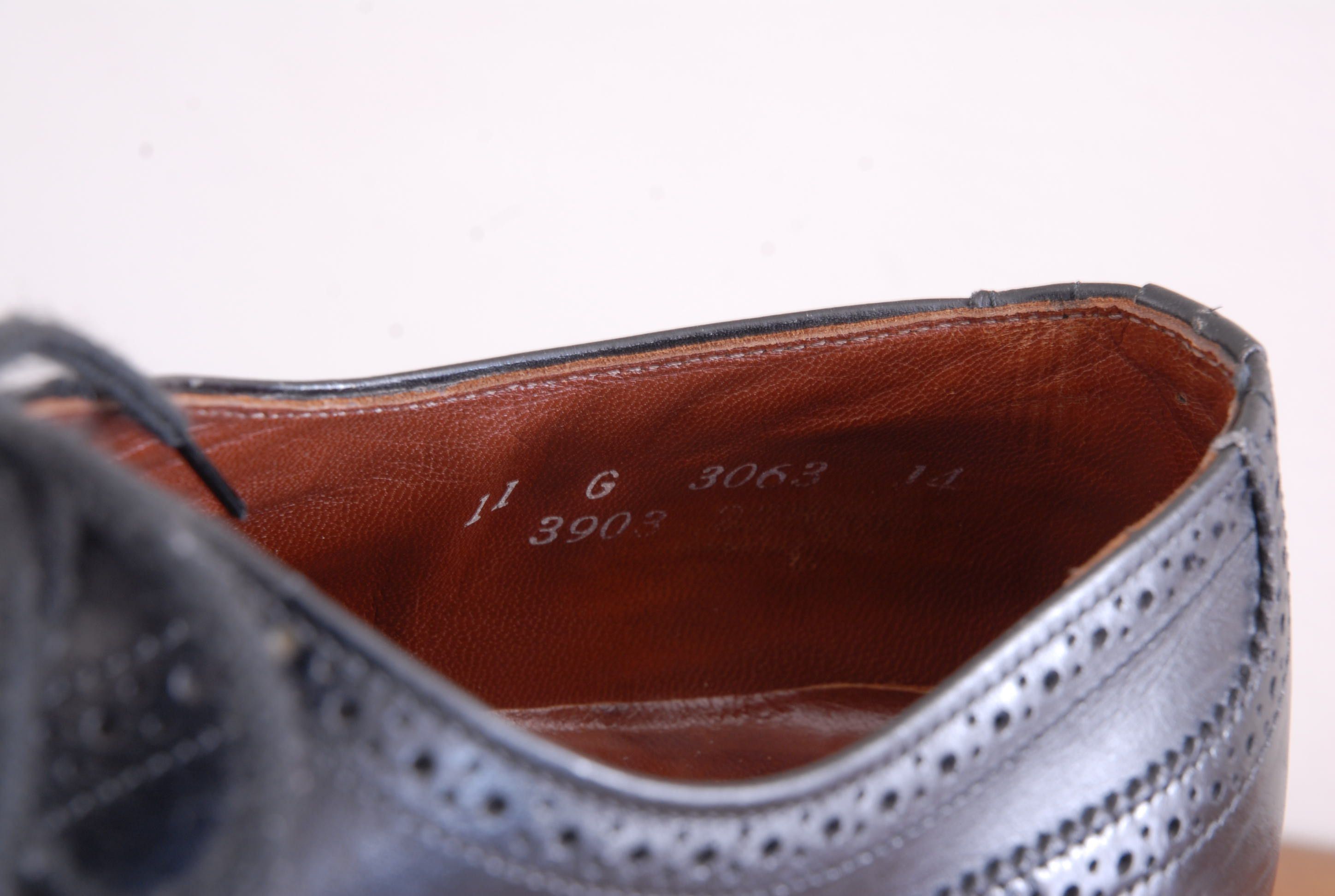 Vintage Extra-Wide Hartt Oxford wingtips Size US 11 / EU 44 - 8 Thumbnail