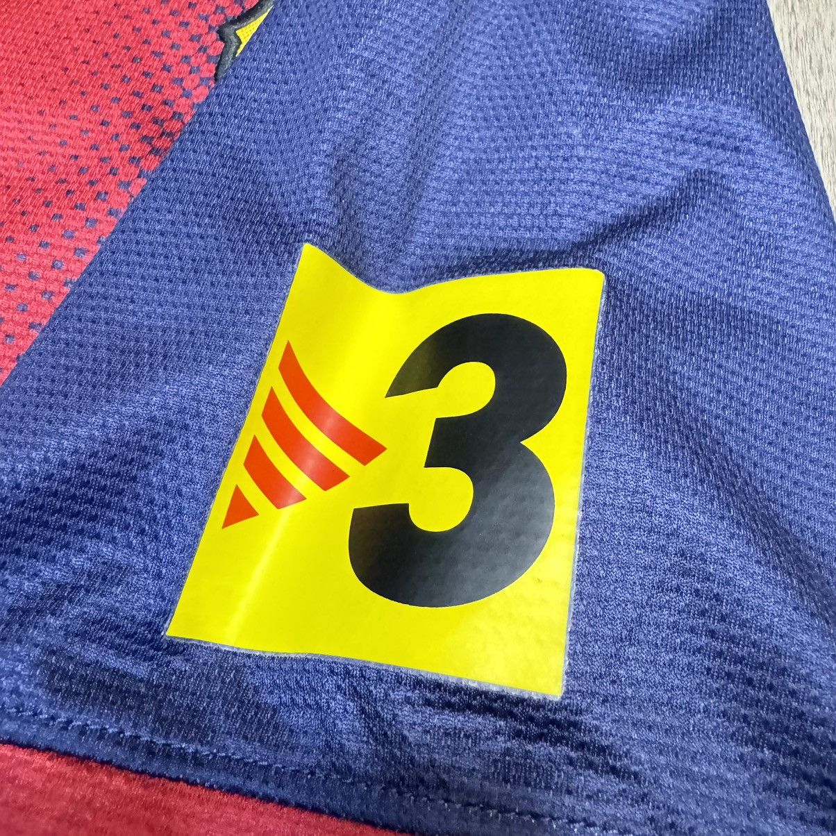 Nike Barcelona 12/13 home shirt #8 Iniesta Size US S / EU 44-46 / 1 - 7 Thumbnail