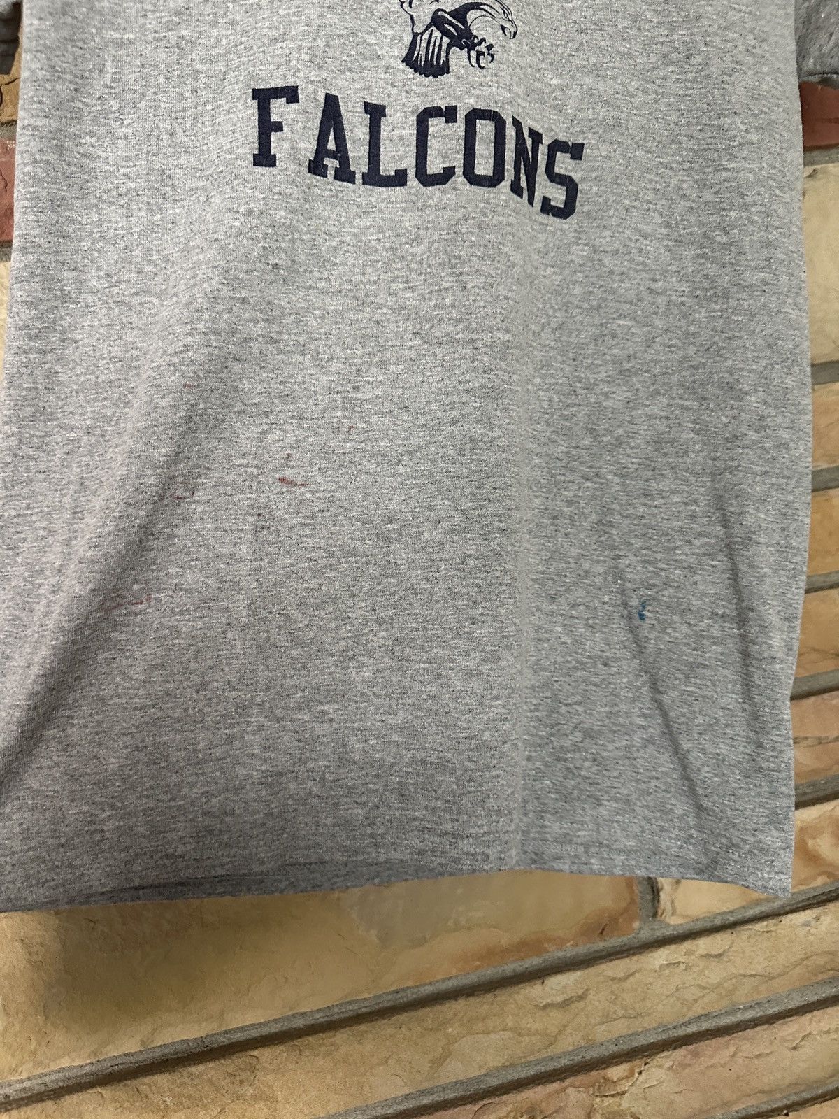 Japanese Brand Vintage Y2K Farmington Falcons Graphic Tee Size US S / EU 44-46 / 1 - 3 Thumbnail