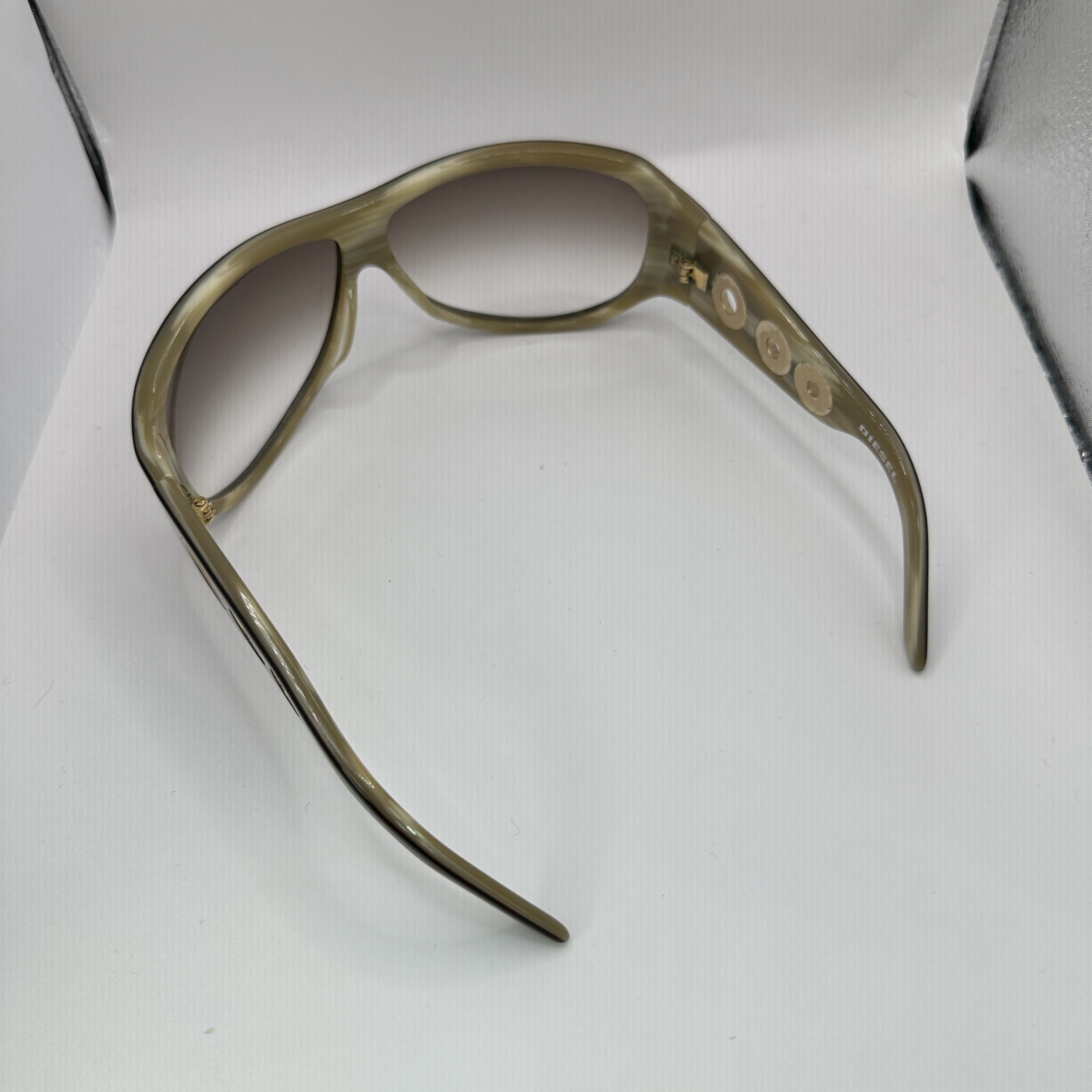 Diesel × Vintage intage Diesel Cut Out Eyelets 00s Sunglasses Size ONE SIZE - 4 Thumbnail