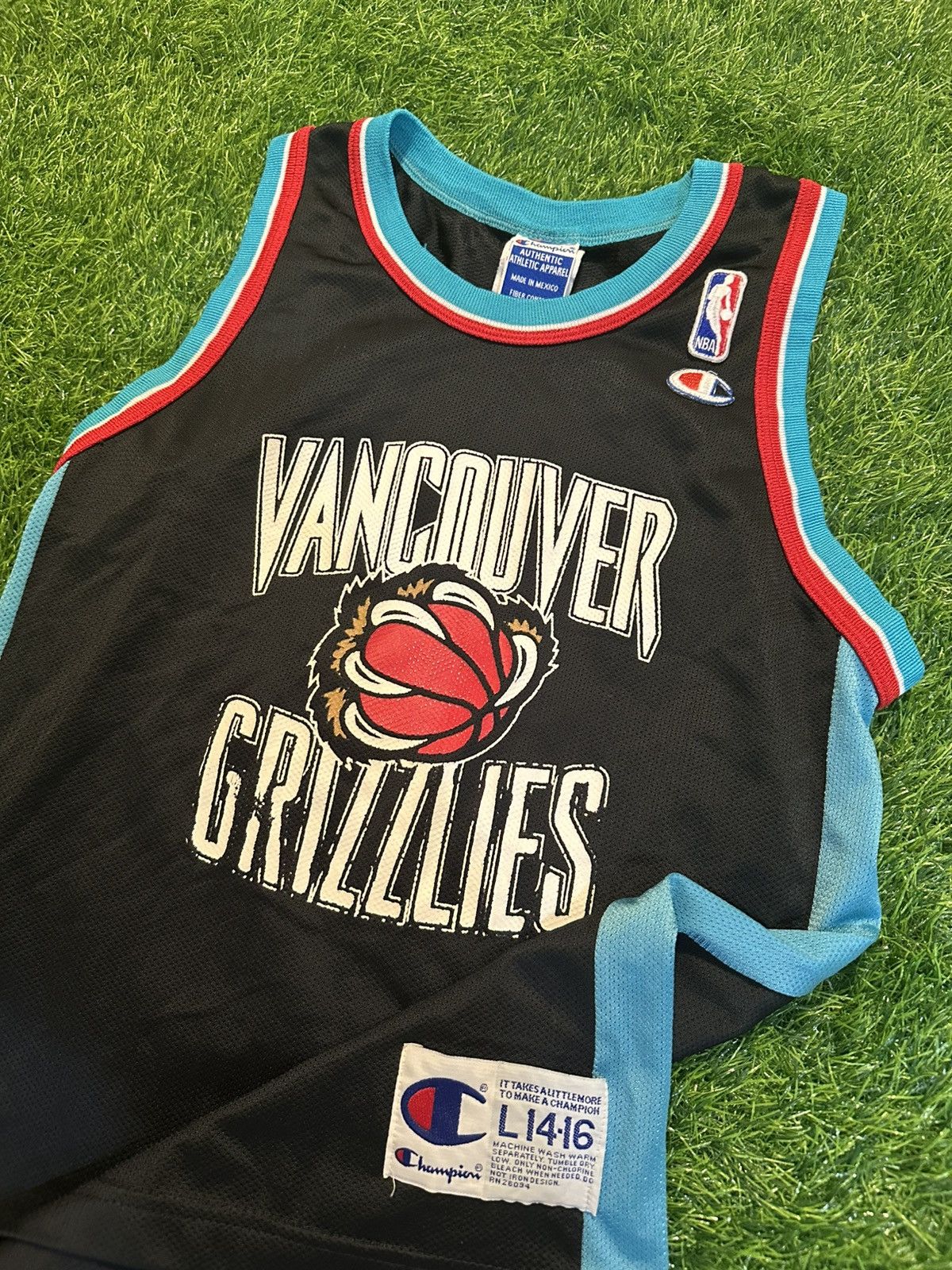 NBA × Vintage Vintage NBA Vancouver Grizzlies Jersey Size YL 14-16 Yrs Size US XXS / EU 40 - 3 Thumbnail