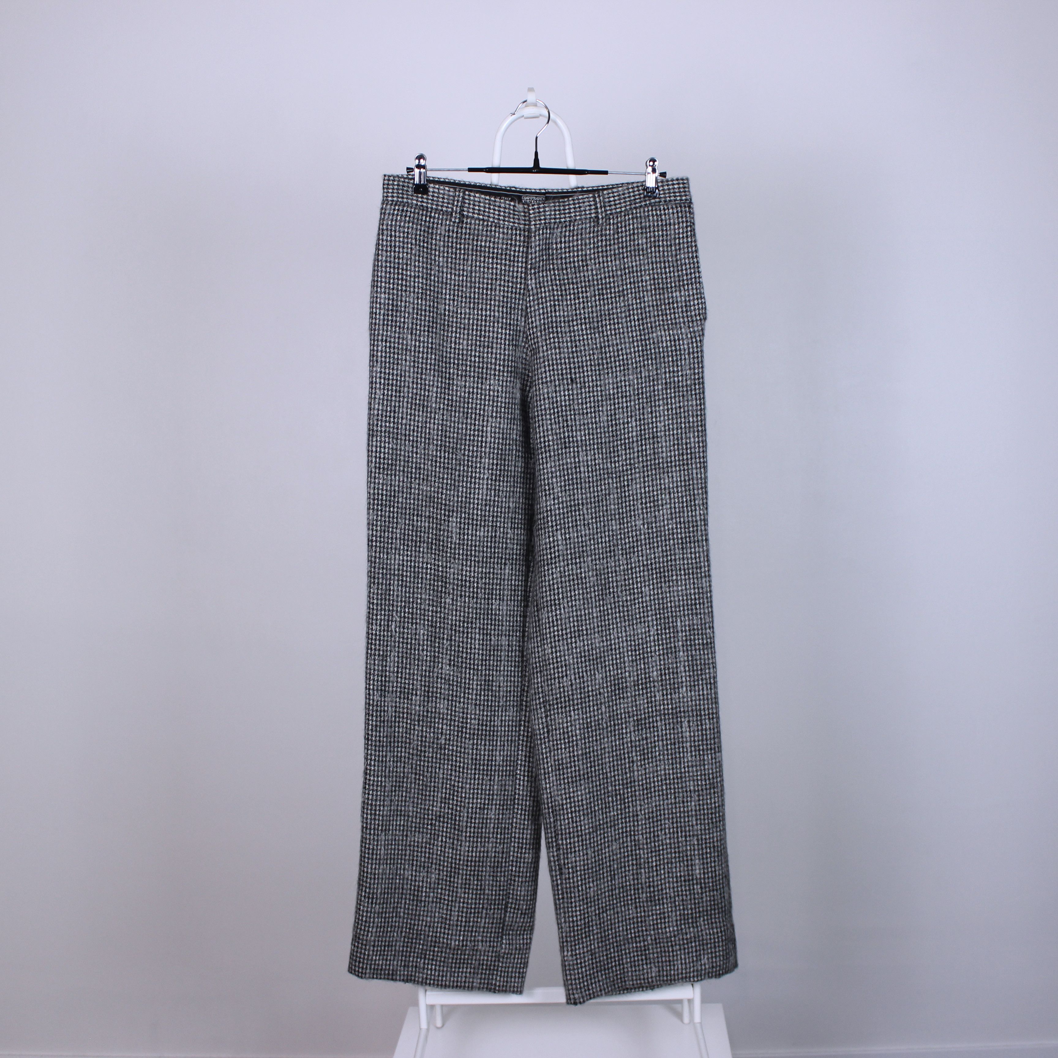 Gianfranco Ferre Gianfranco Ferre vintage alpaca Mohair wool 8 US gray Size 30" / US 8 / IT 44 - 4 Thumbnail