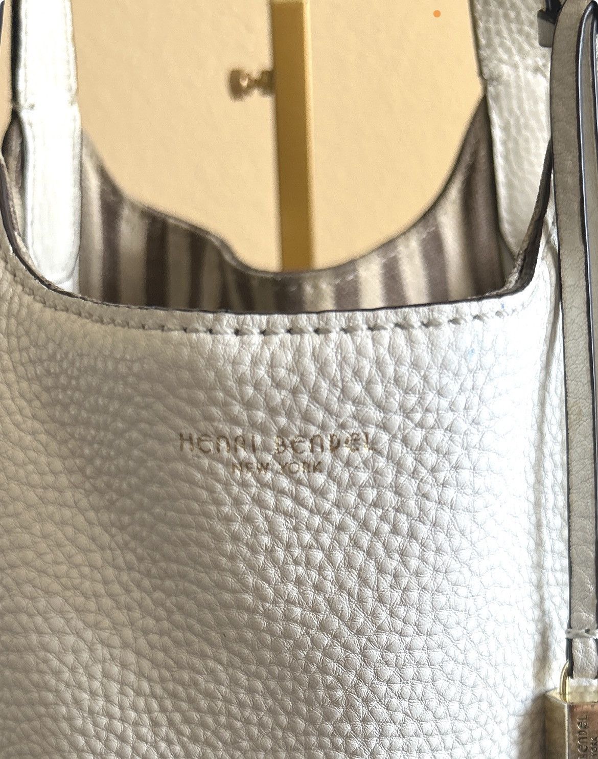 Henri Bendel Henri Bendel White Leather Tote Bag Size ONE SIZE - 4 Thumbnail