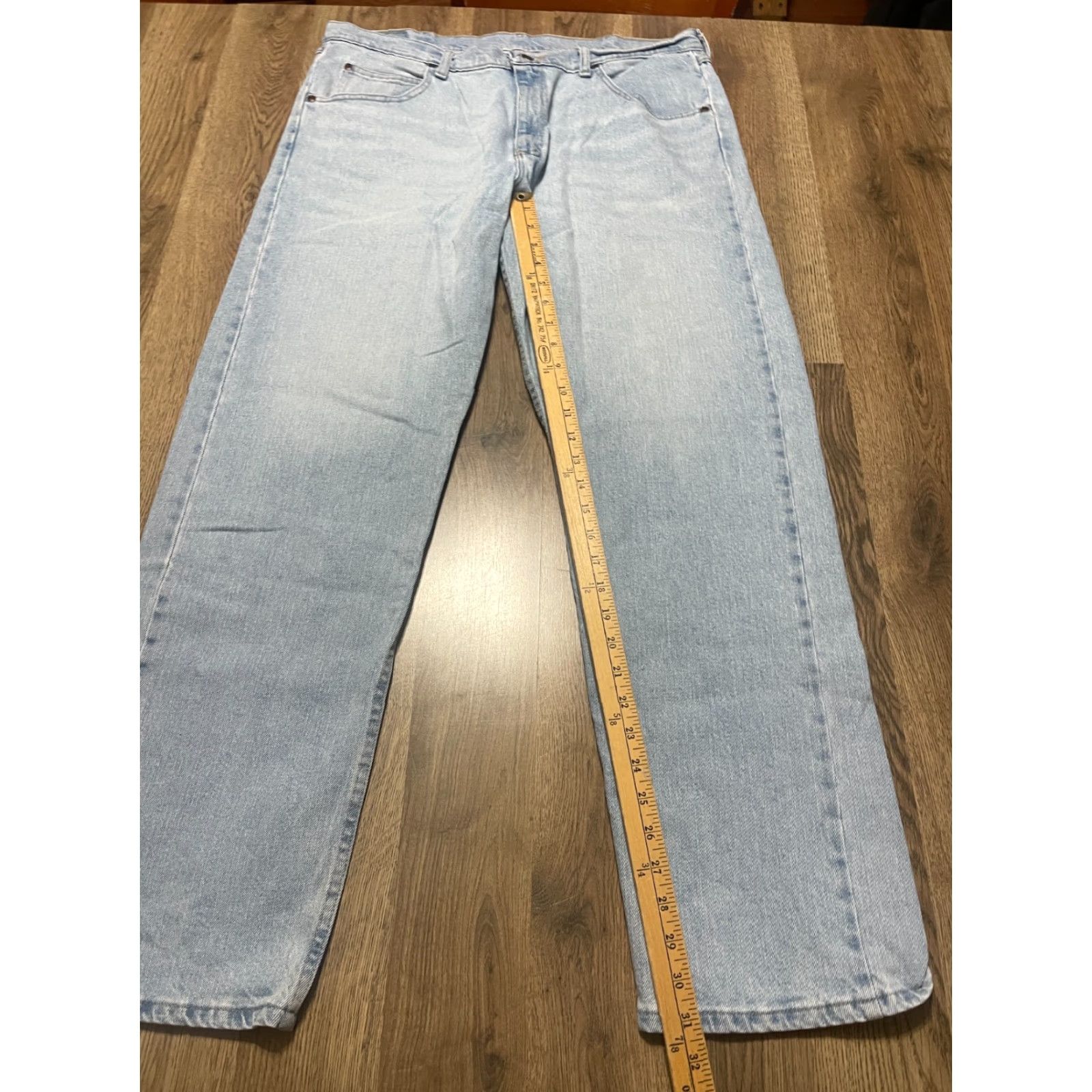 Wrangler Wrangler Jeans Men's 36x32 Blue Denim Light Wash Straight Leg 5-Pocket Pockets Regular Fit Vintage: No Mens Size US 36 / EU 52 - 7 Thumbnail