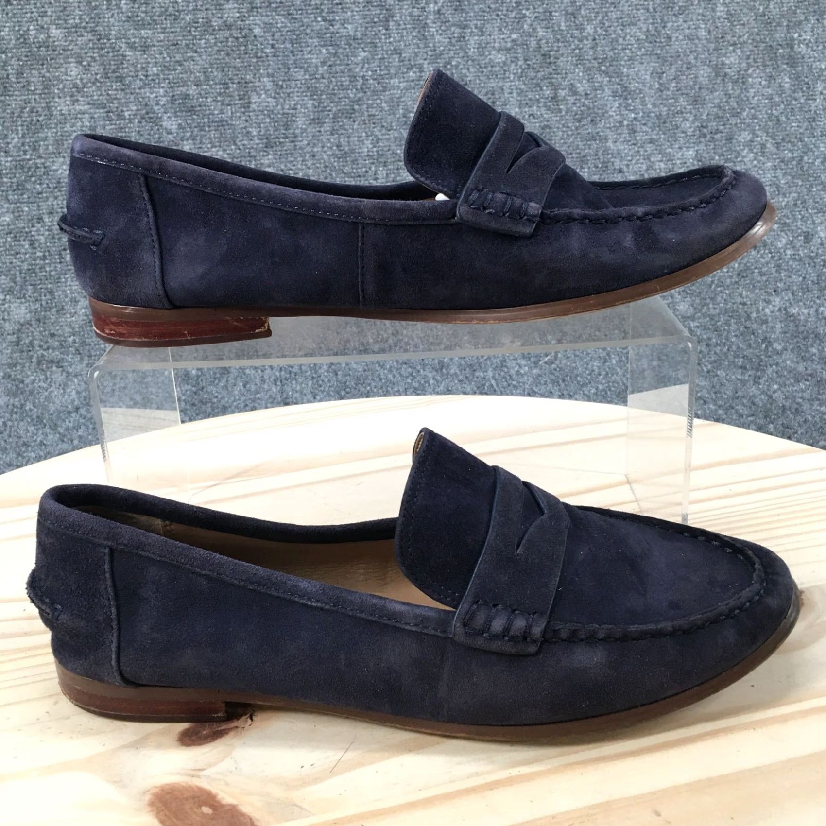 Banana Republic Banana Republic Shoes Womens 8.5M Penny Loafers Flats Blue Suede Slip On Low Top Womens Flat Shoes Blue Suede Penny Loafers Banana Republic Shoes Size M / US 6-8 / IT 42-44 - 2 Thumbnail