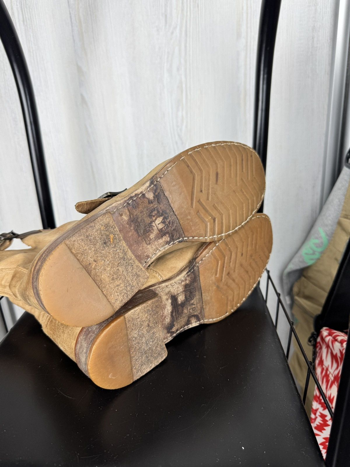 Frye Frye Leather buckled brown beige faded boots size 8.5 Size US 8.5 / IT 38.5 - 19 Thumbnail