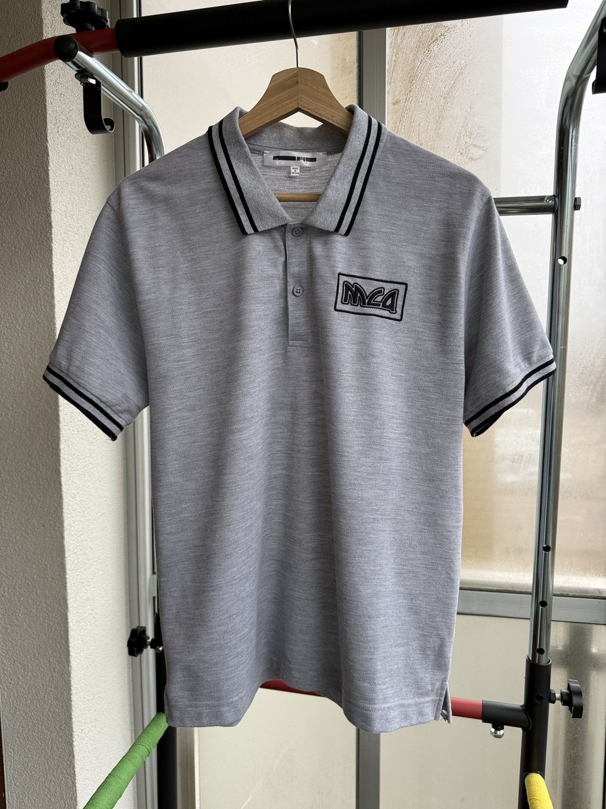Alexander McQueen Alexandr McQueen Logo Embroidered Polo Shirt Size US L / EU 52-54 / 3 - 1 Thumbnail