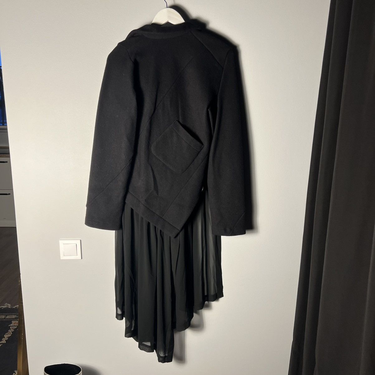 Comme des Garcons CDG Asymmetric Wool Blazer Size M / US 6-8 / IT 42-44 - 2 Thumbnail