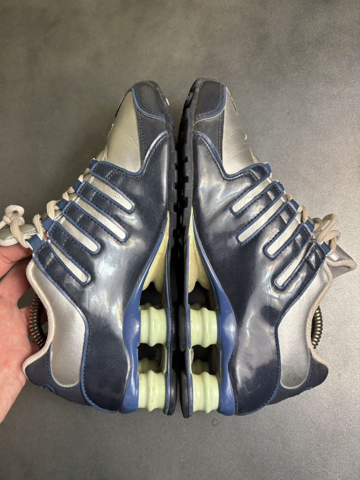 Nike 2009 Nike Shox NZ SL 2000s Patent Leather R4 Y2K 366571-041 Size US 7 / IT 37 - 15 Thumbnail